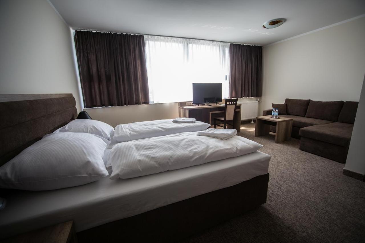 Deluxe Twin Room - Photo 7