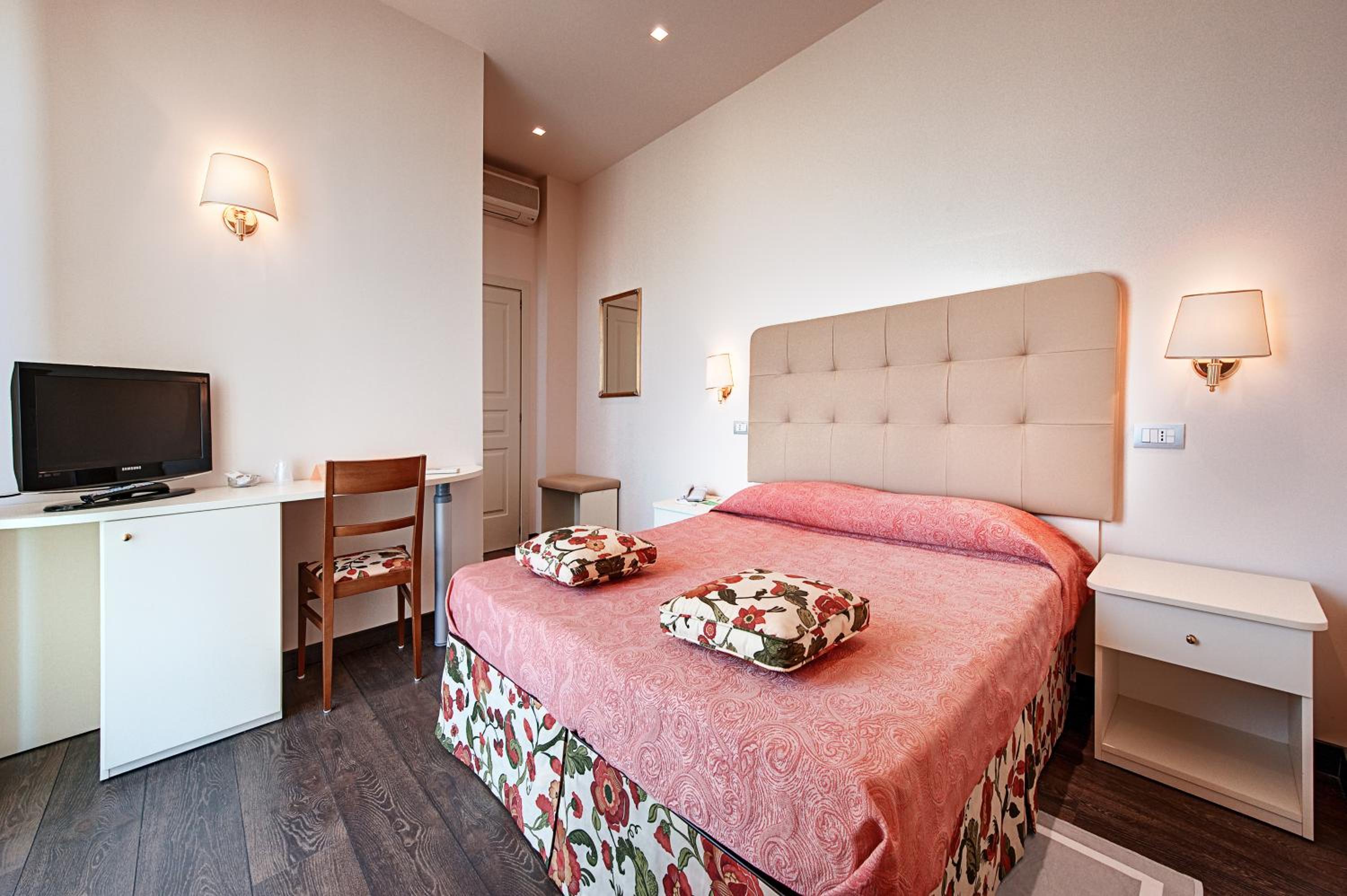 Double Room with Sea View photo 3