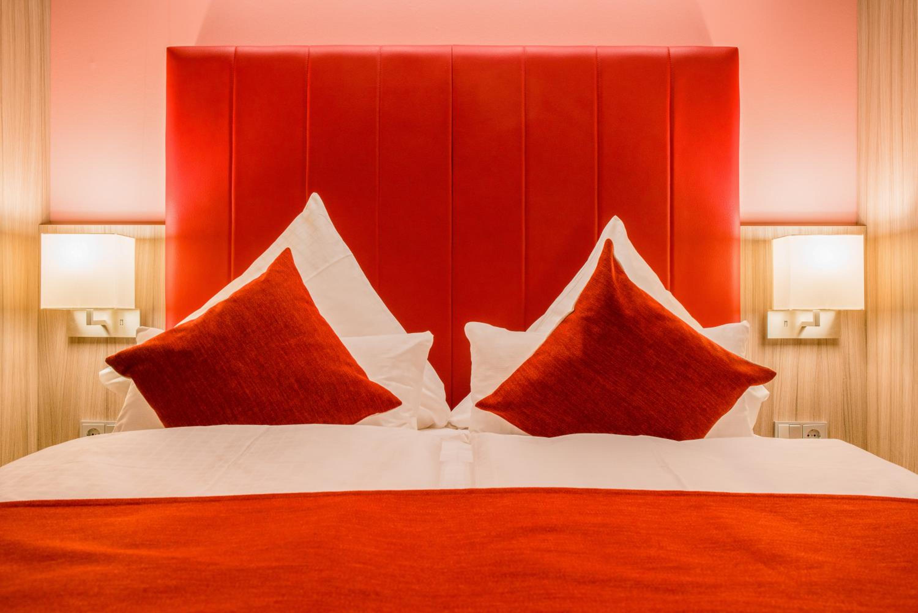 Double Room facing the rear photo 1