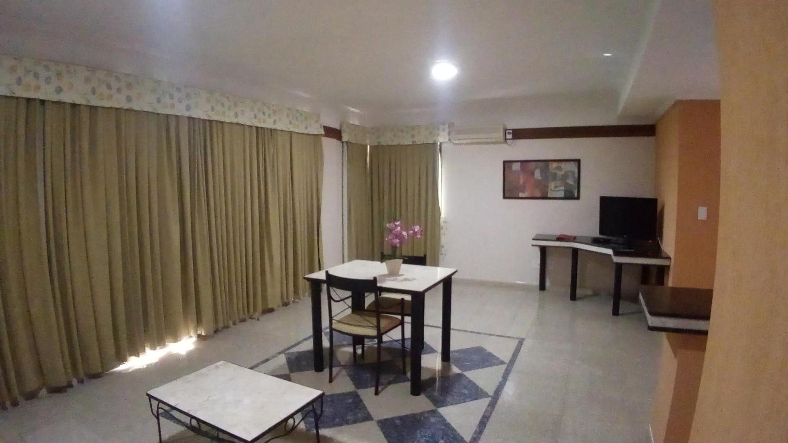 King Suite with Spa Bath photo 2
