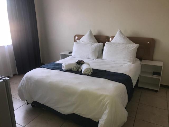 Double Room with Private Bathroom - Photo 3