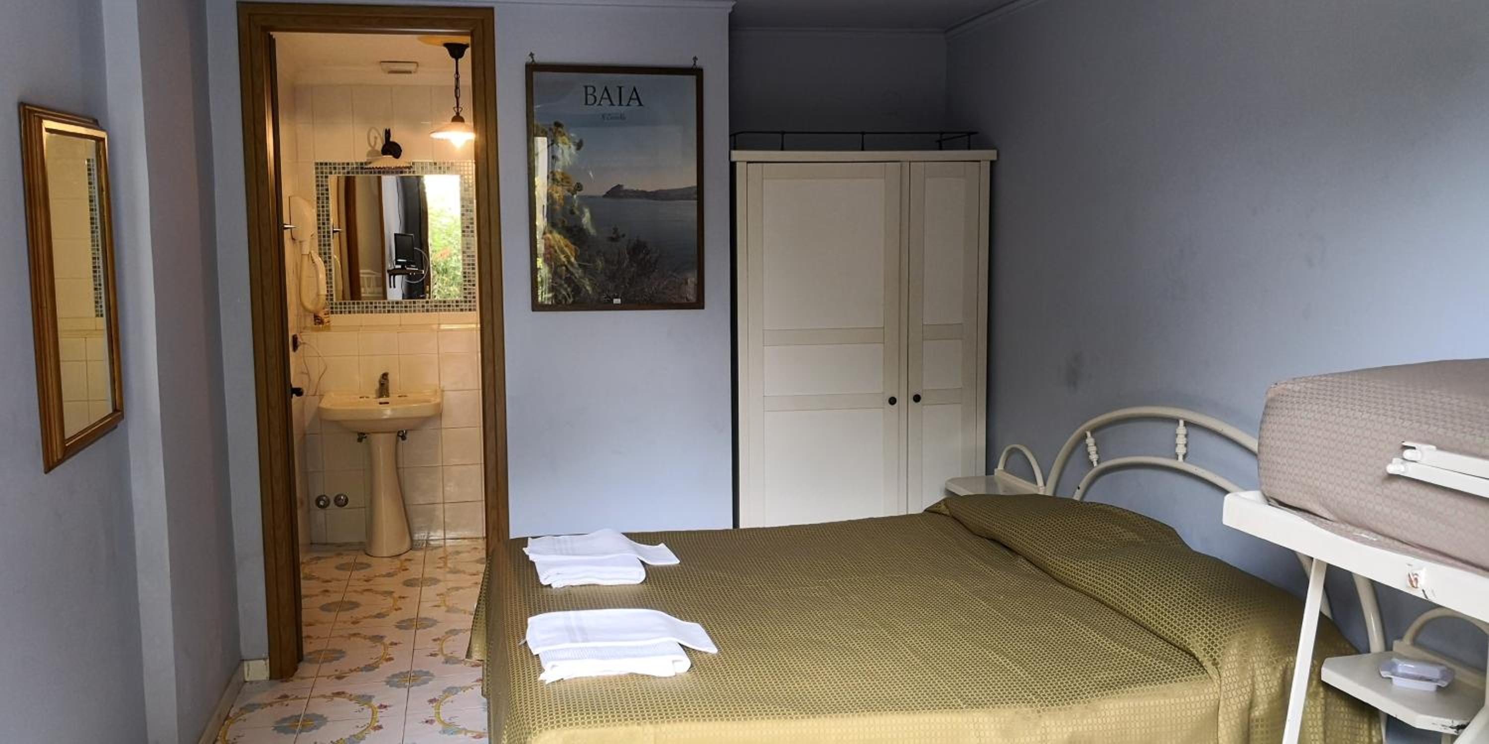 Double Room - Photo 4