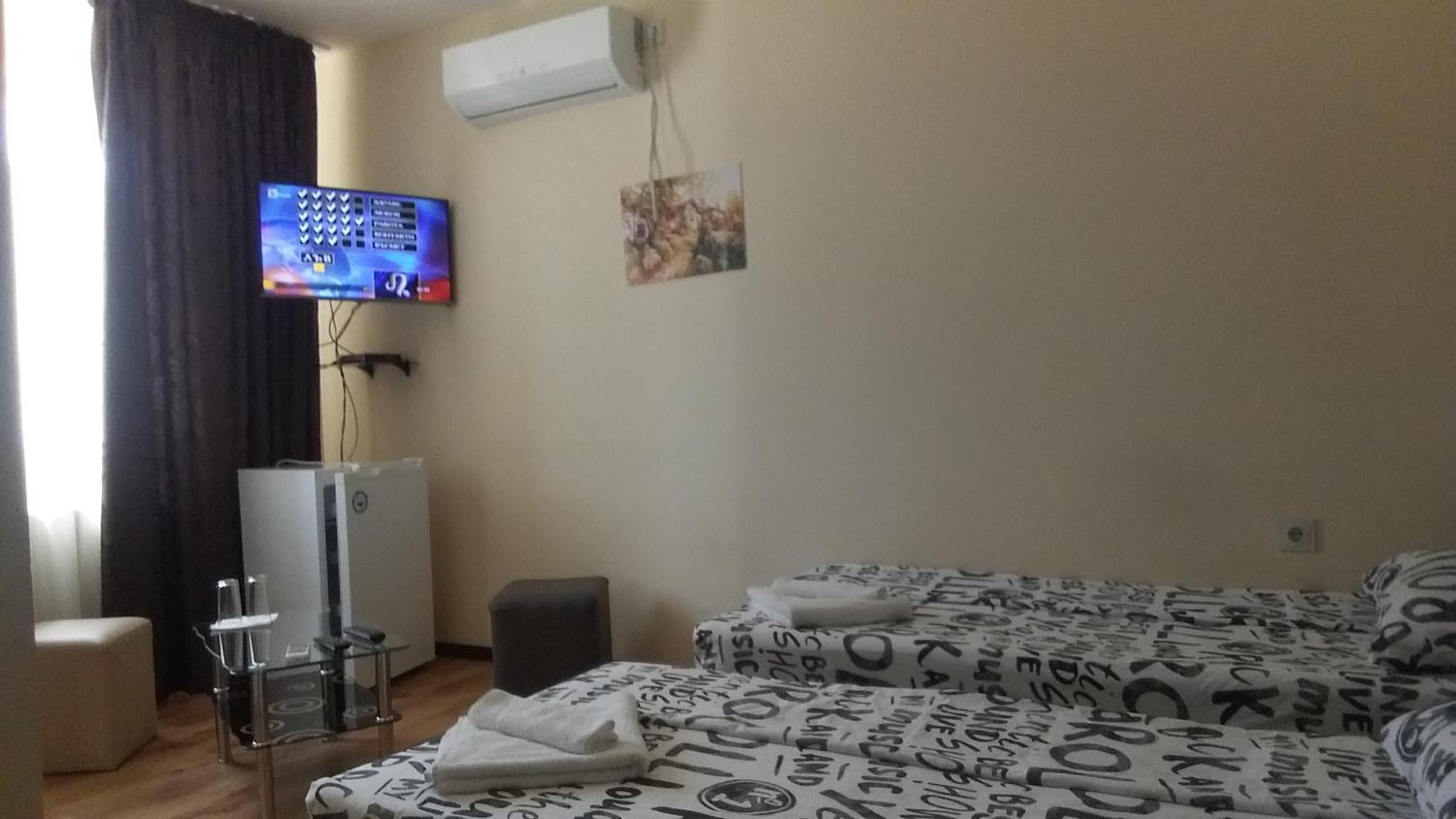 Large Twin Room photo 1