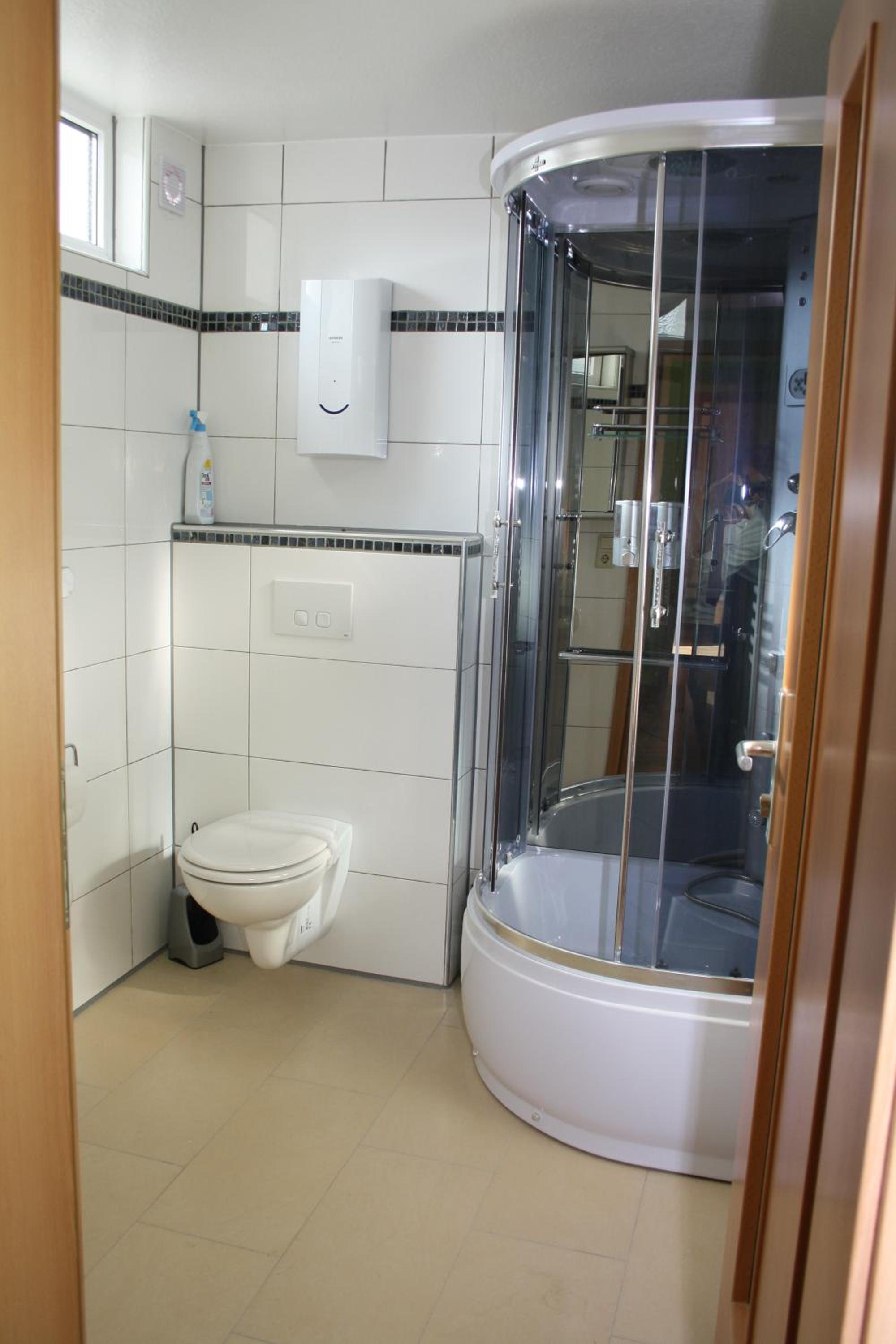 One-Bedroom Apartment - Photo 13