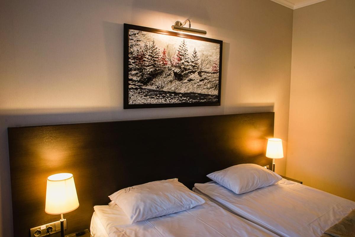 Standard Double or Twin Room photo 3