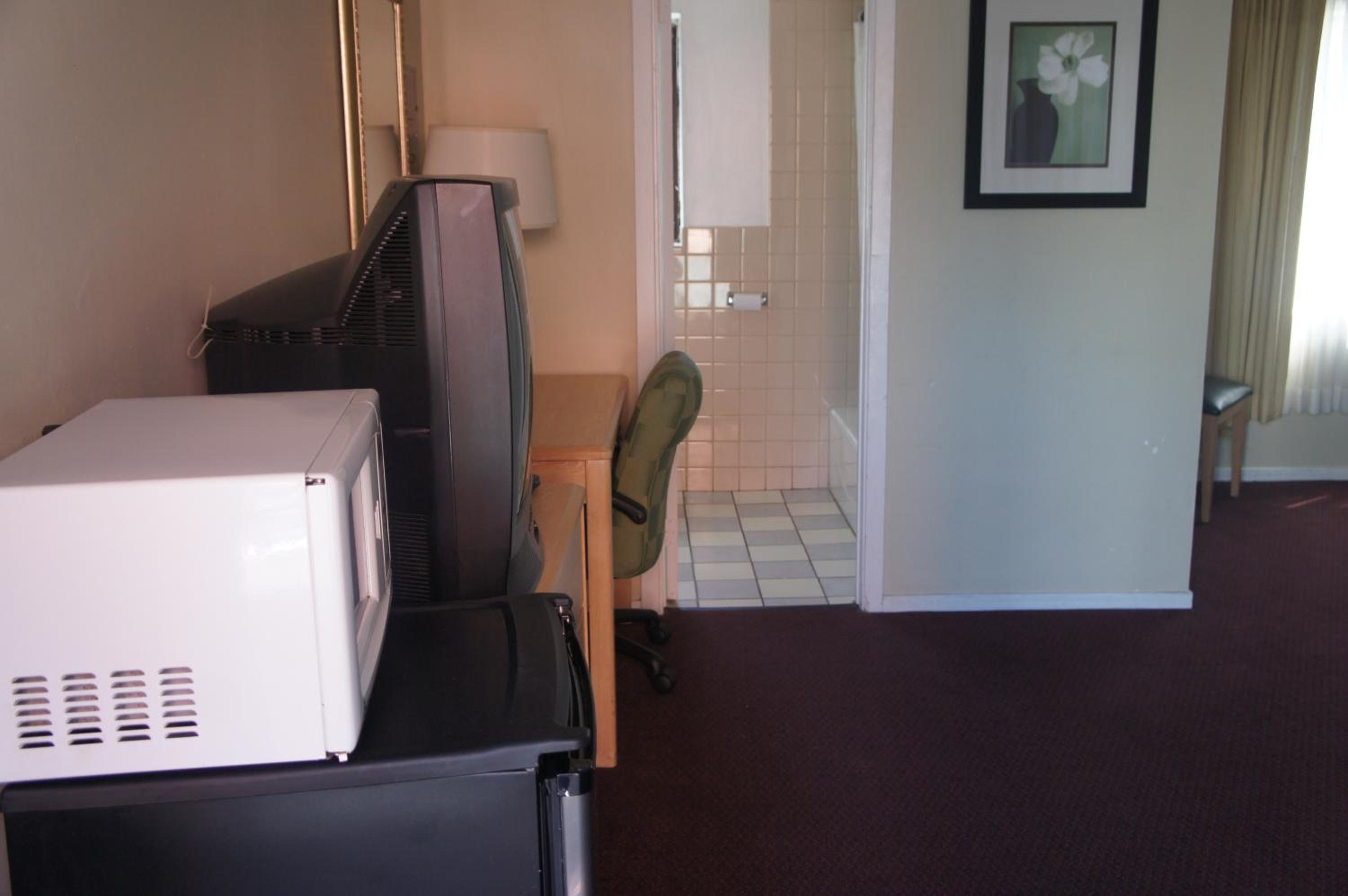 Budget Inn, Photo 3