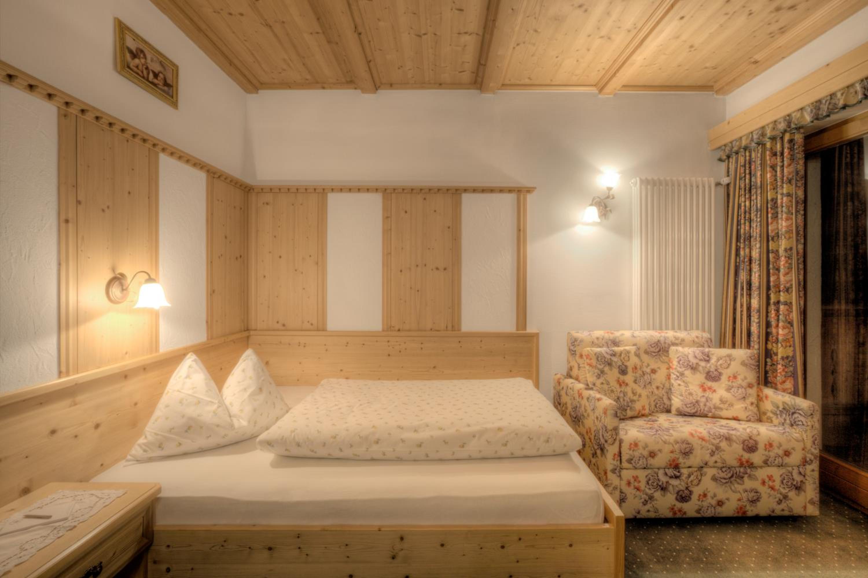 Single Room photo 2