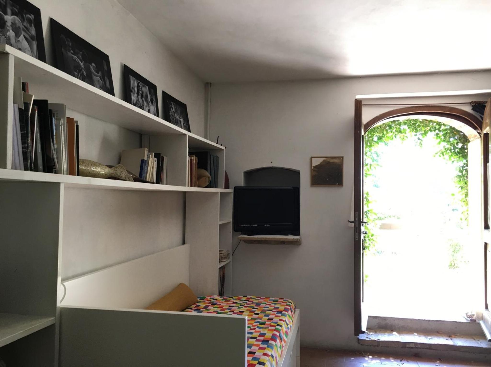 Apartment with Garden View