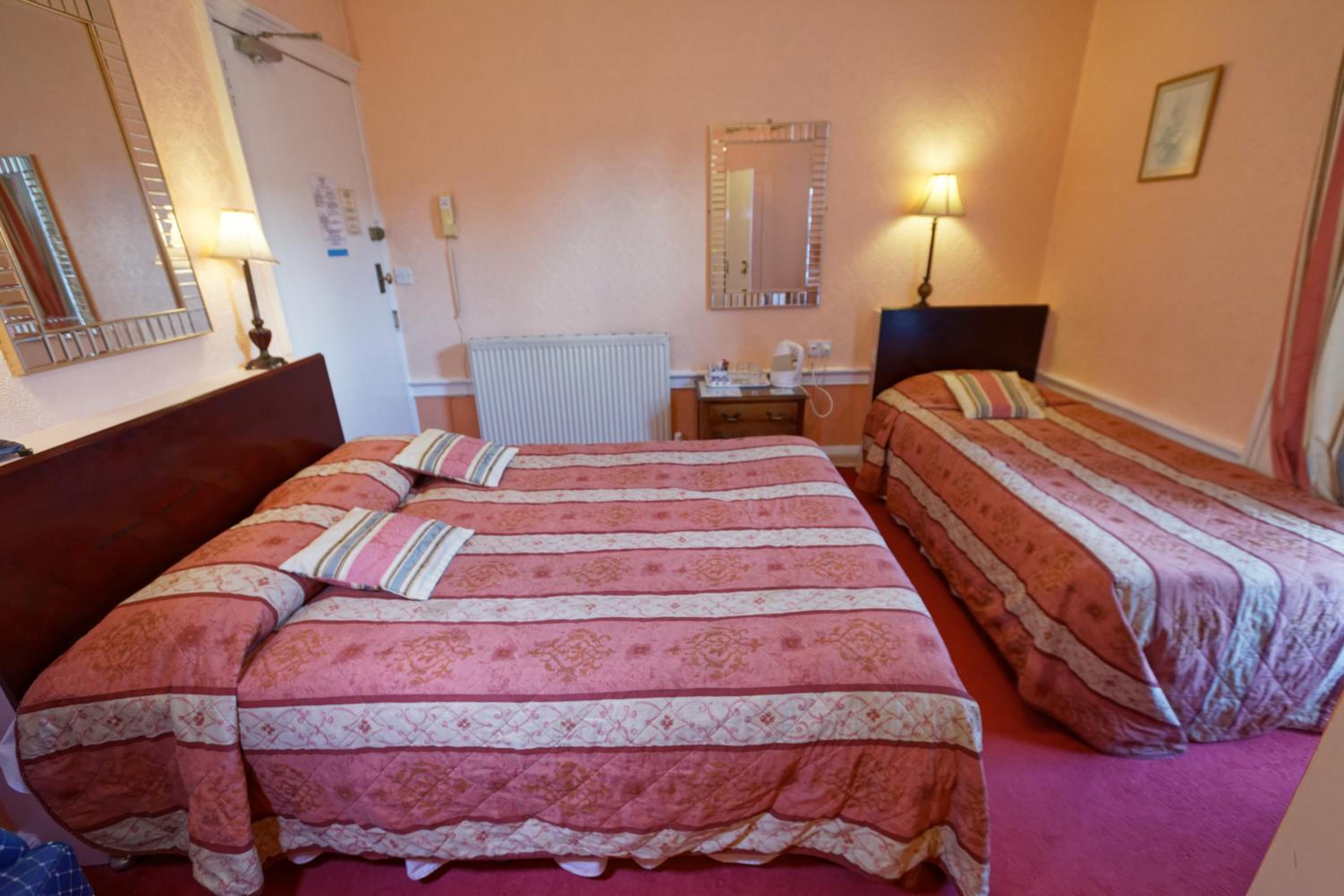 Triple Room with Shower - Photo 7