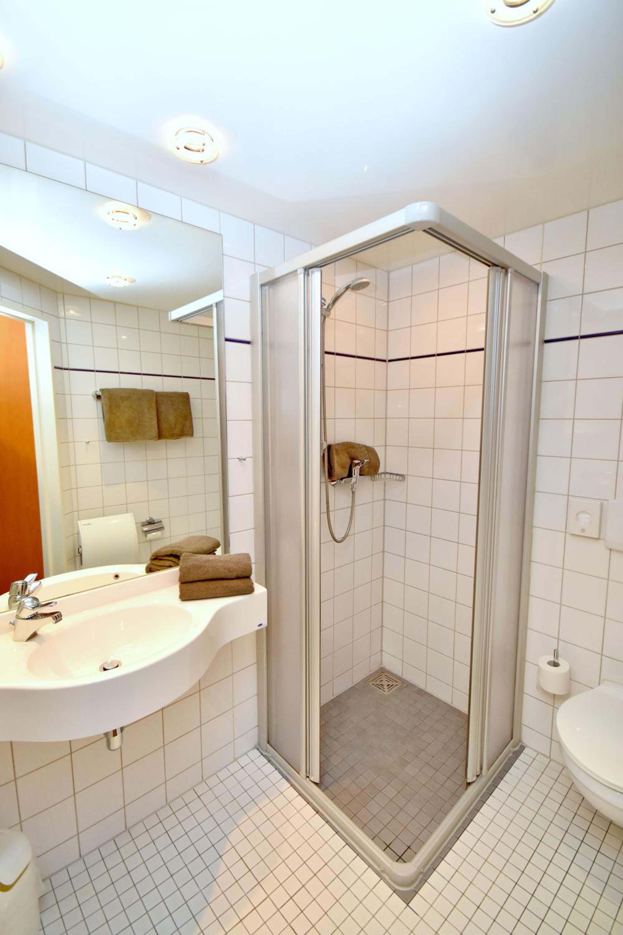 Double Room - Photo 11