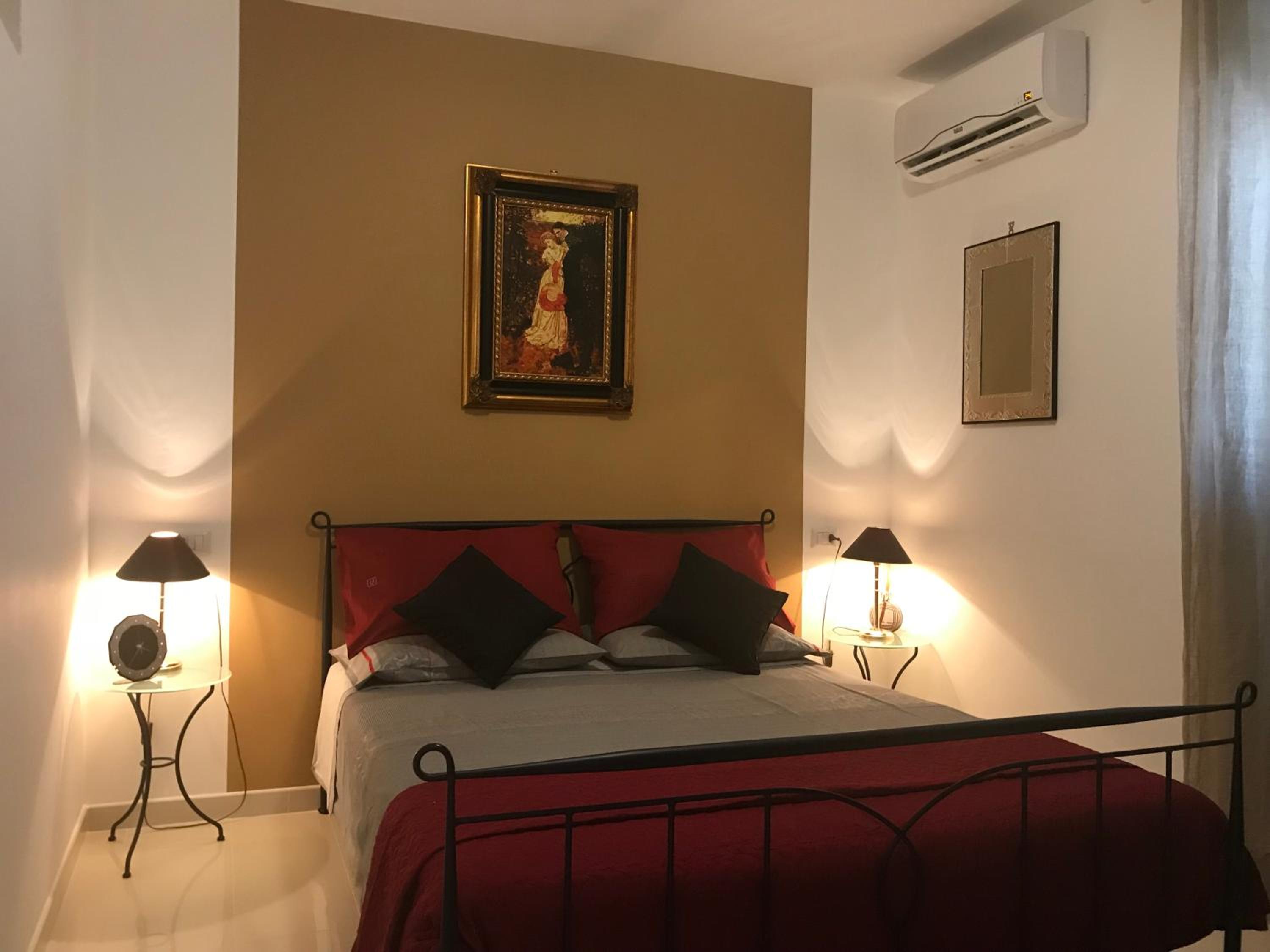 Two-Bedroom Apartment - Photo 8