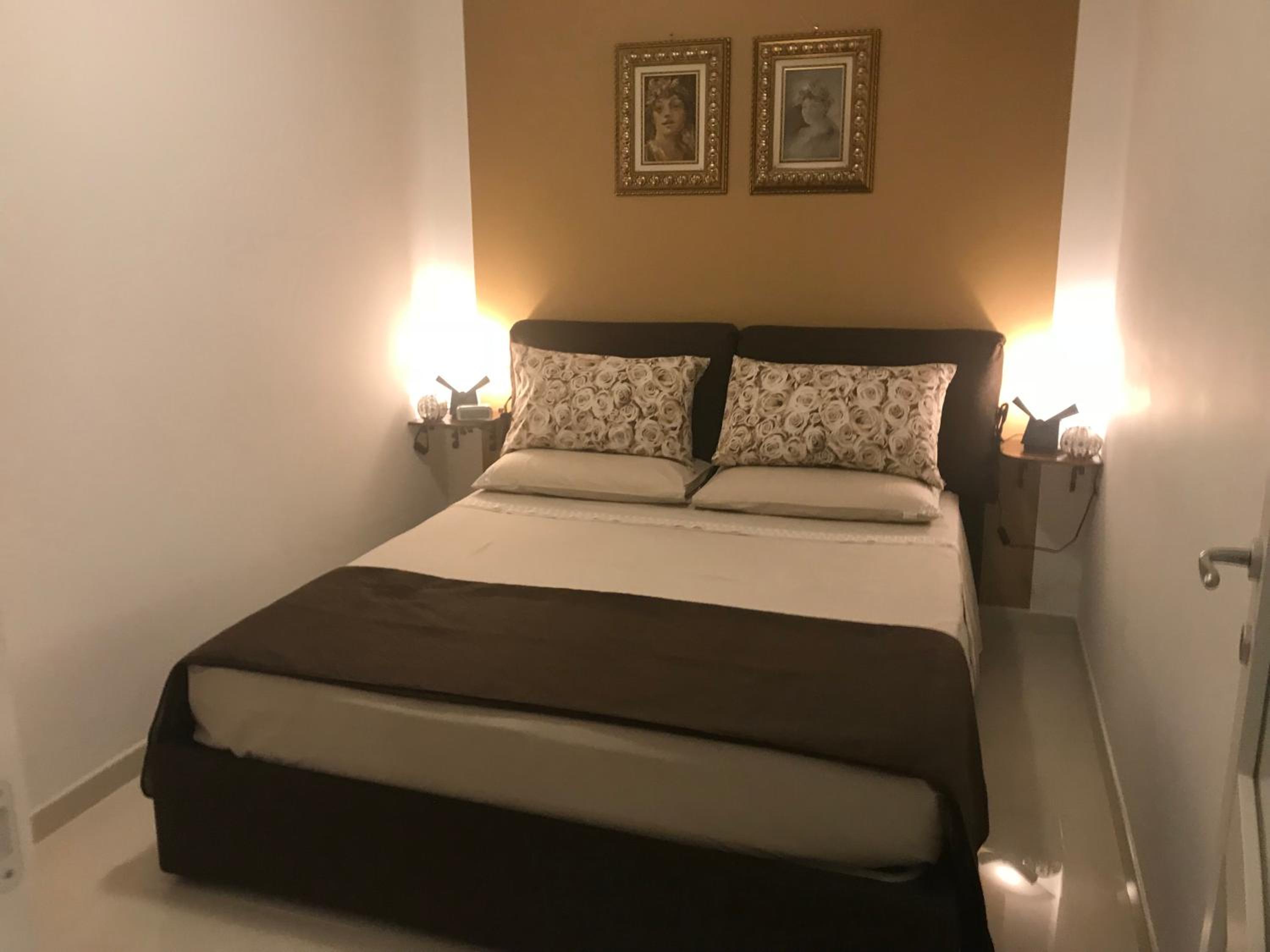 Two-Bedroom Apartment - Photo 7