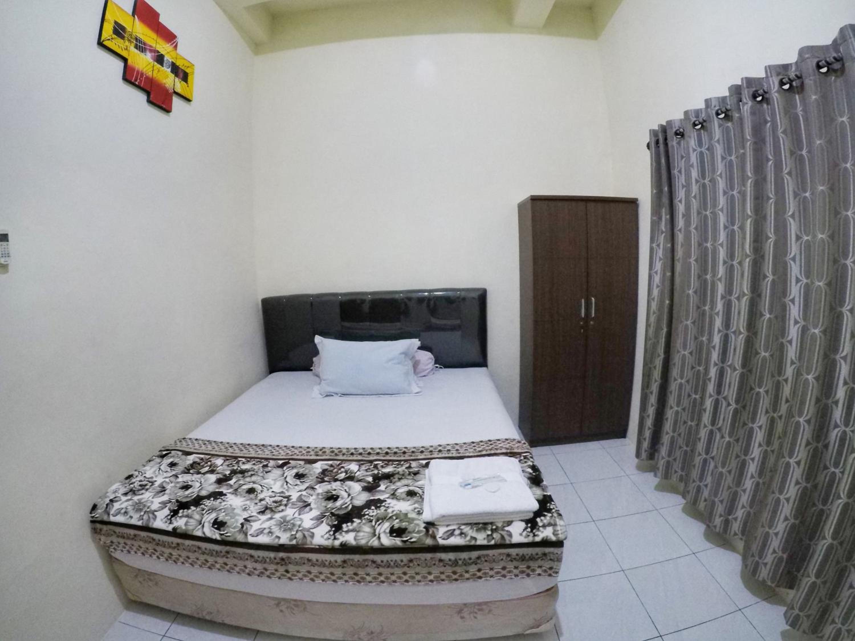 Double Room with Private Bathroom - Photo 1