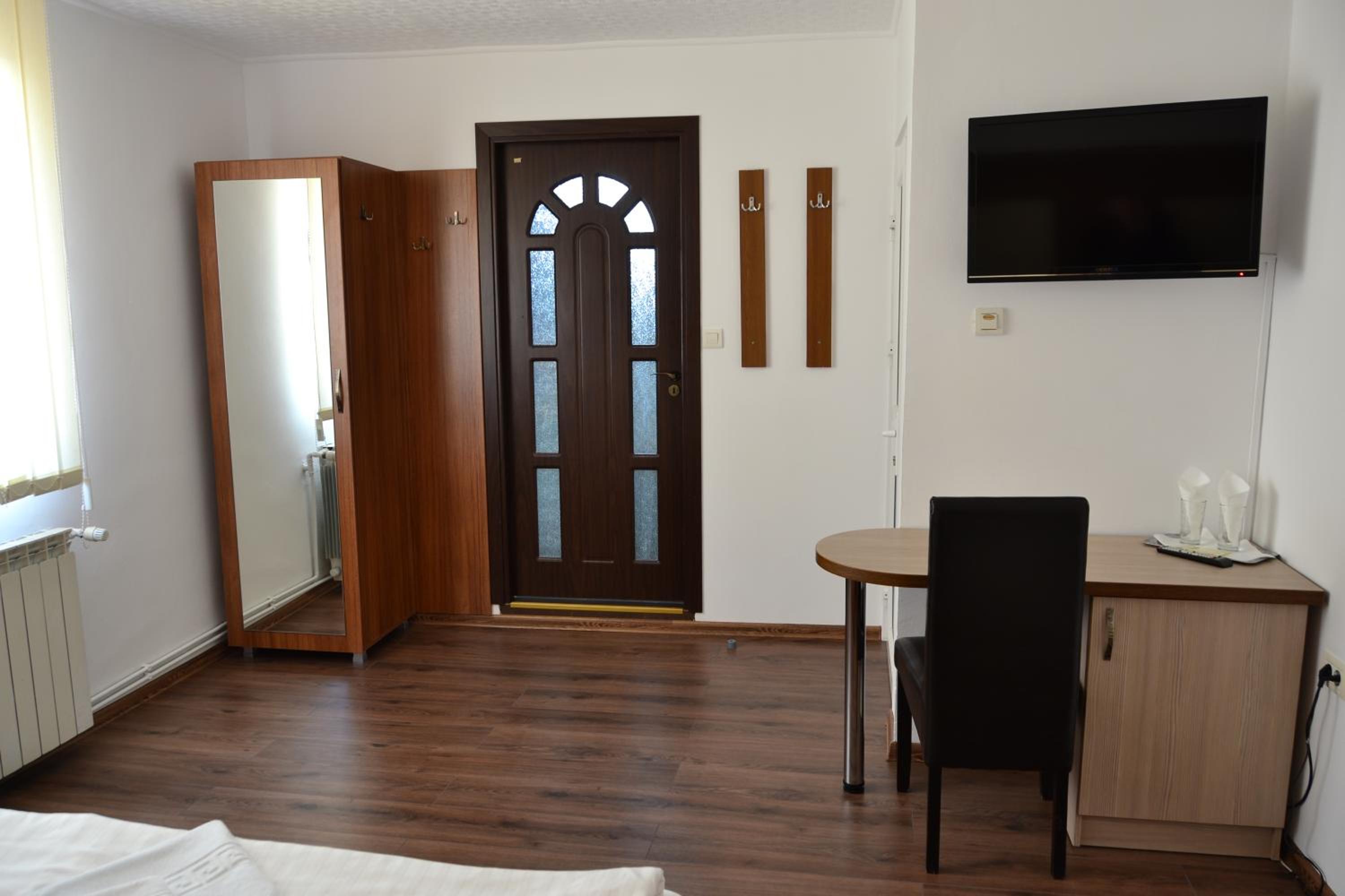 Superior Triple Room - Photo 7