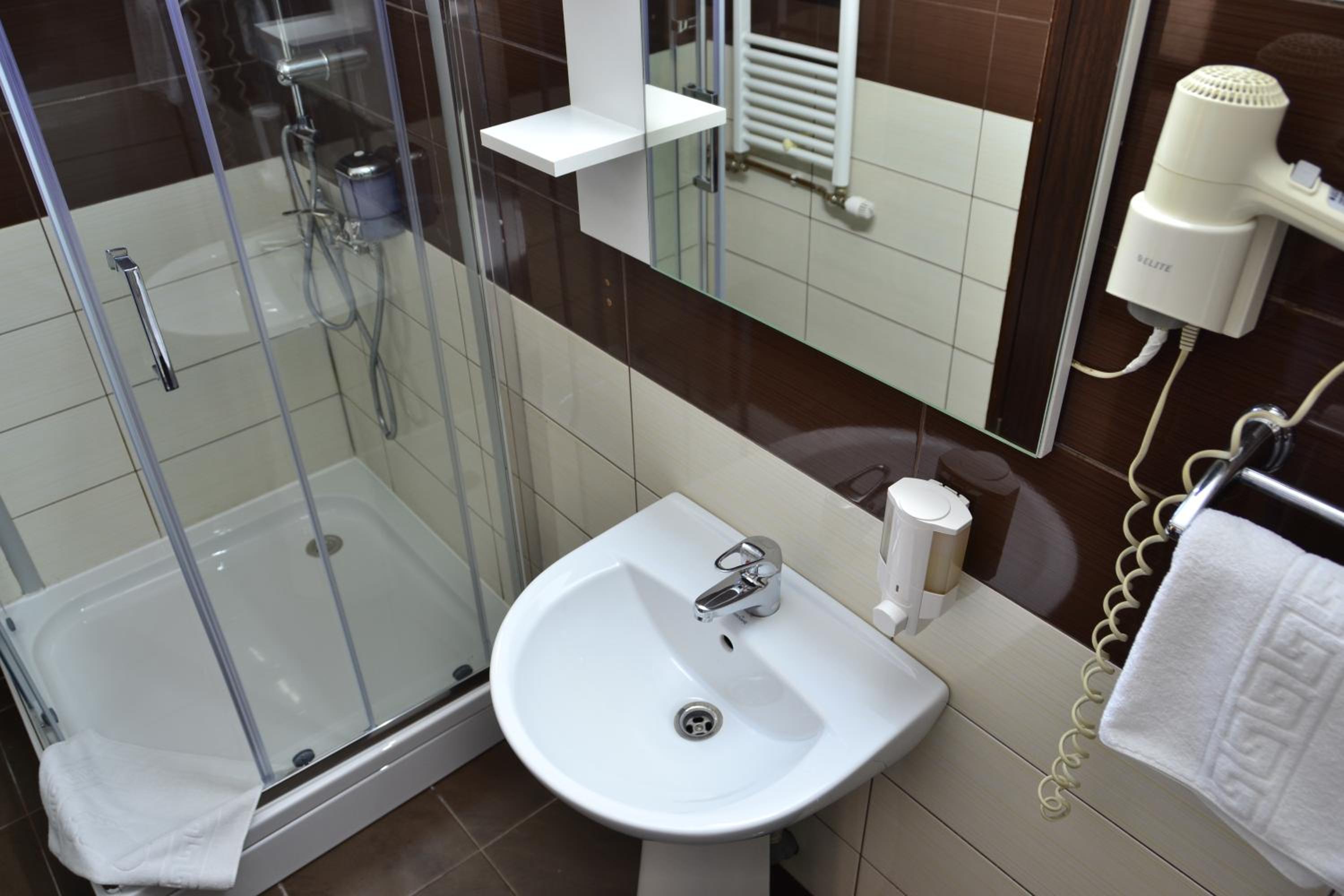 Superior Triple Room - Photo 8
