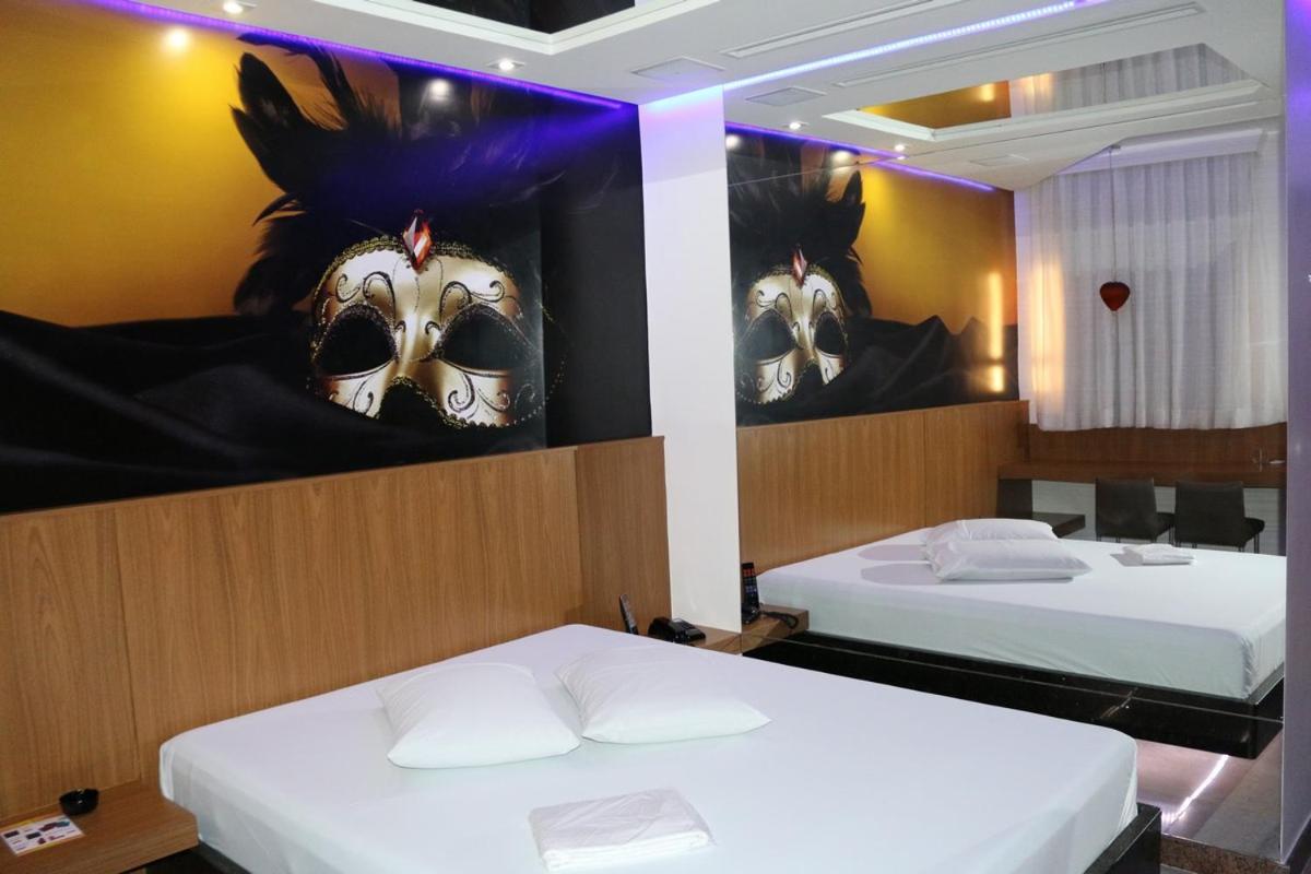 Suite - Photo 1