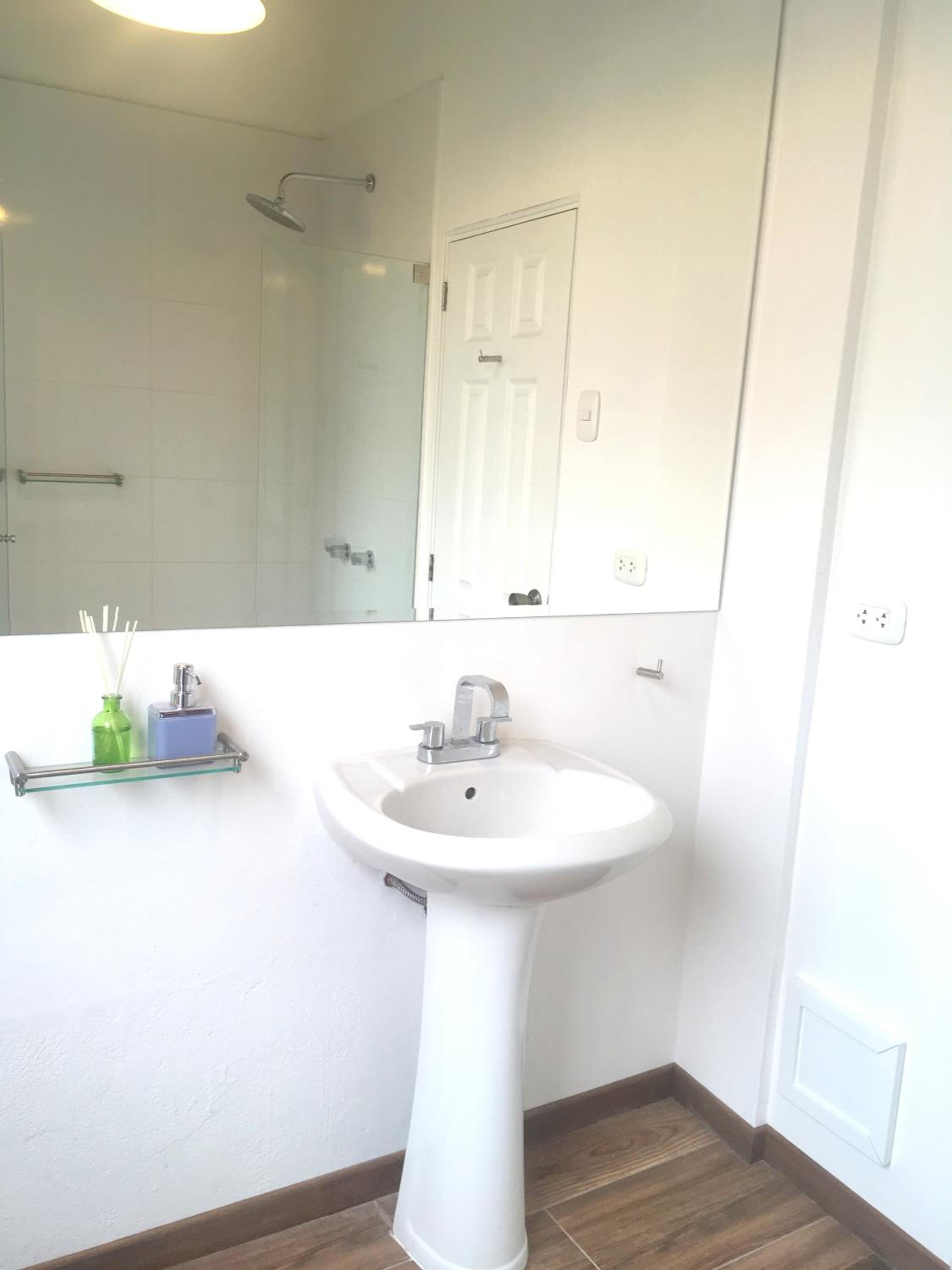 Twin Room with Private Bathroom photo 1
