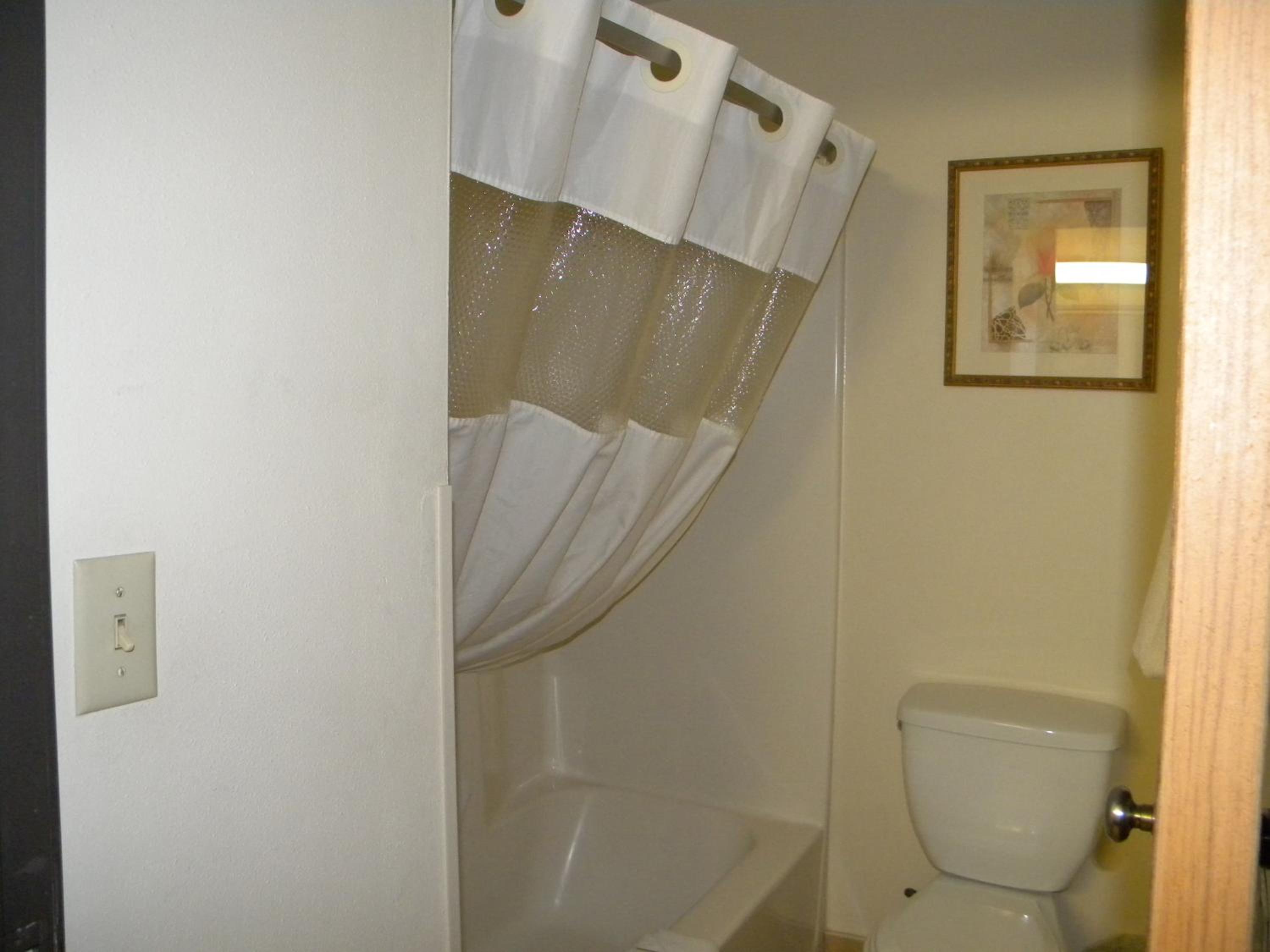 King Room - Non-Smoking - Photo 2
