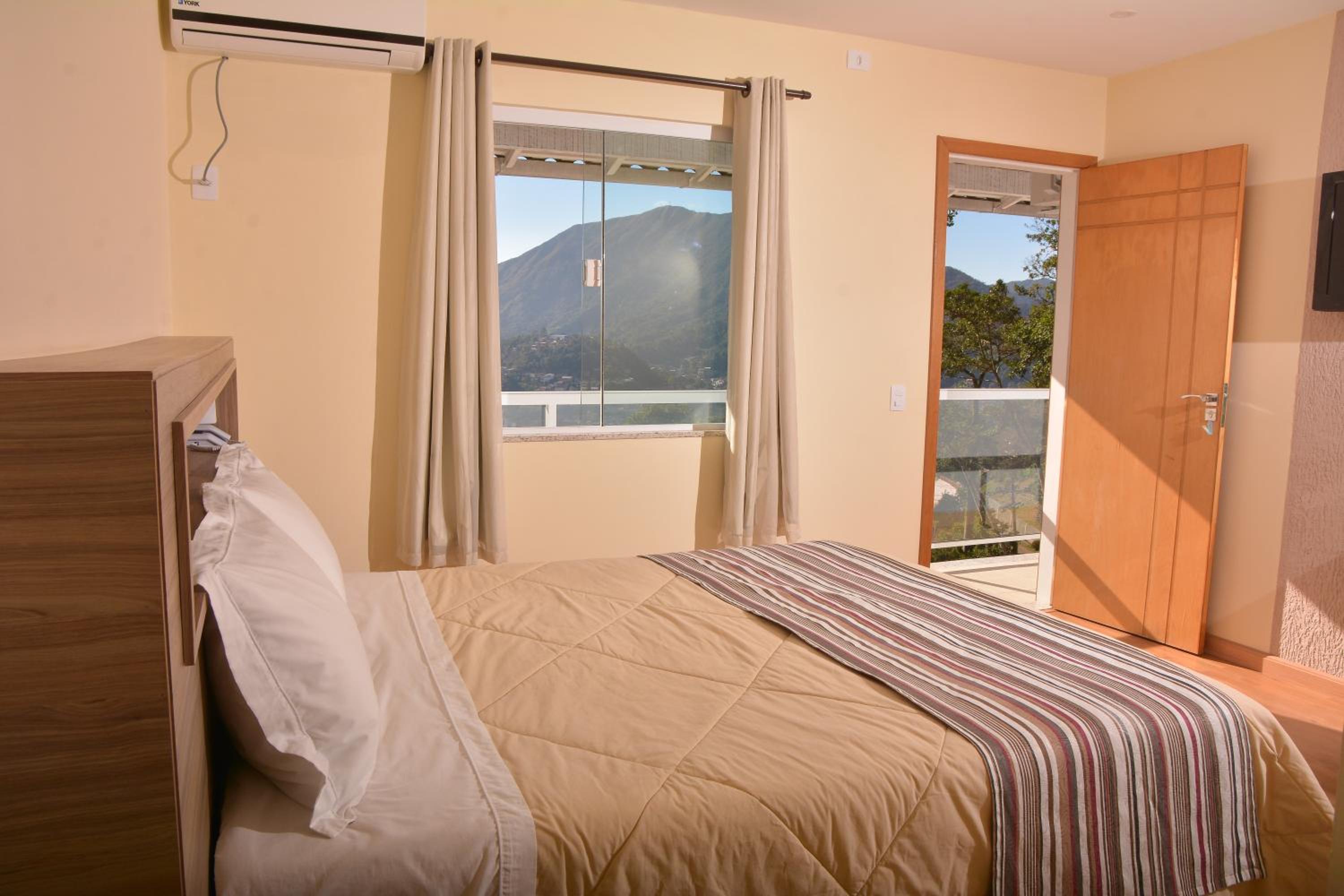 Double Room with Private Bathroom photo 2