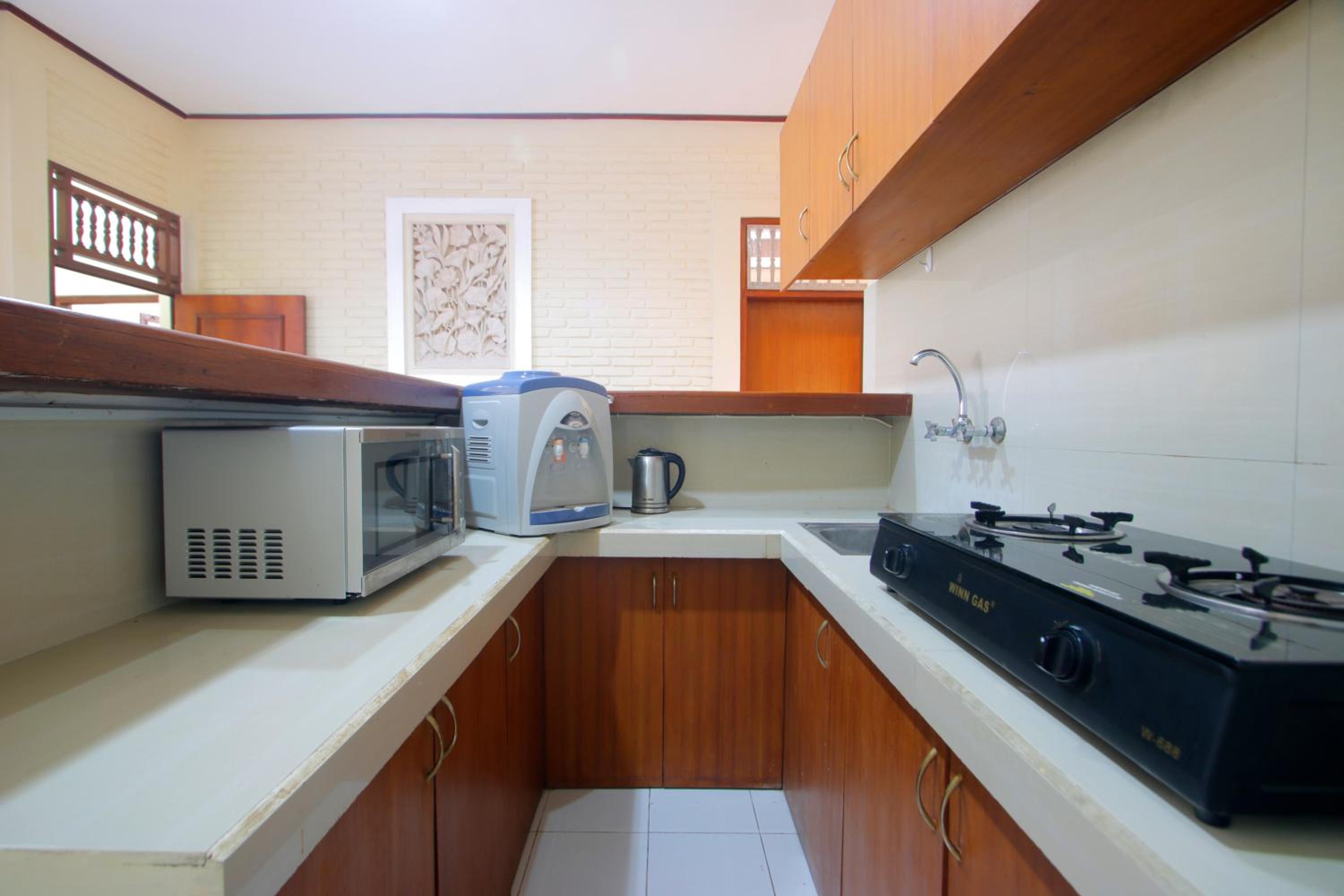 Three-Bedroom Suite with Kitchen photo 2