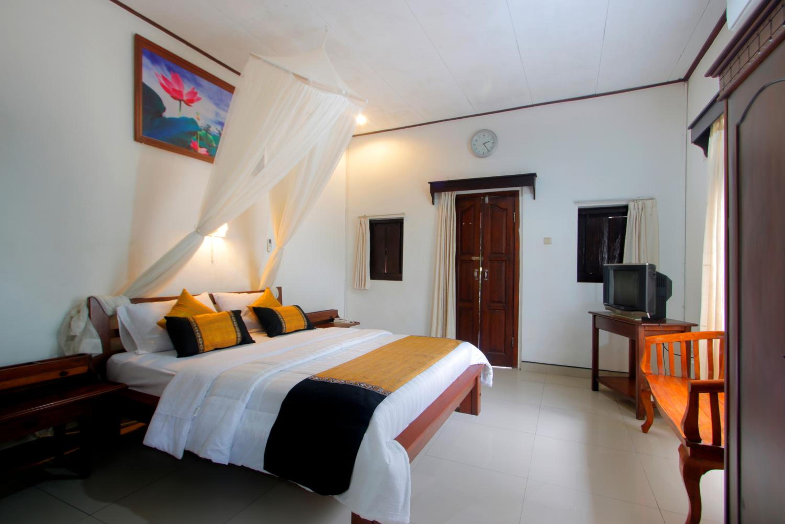 One-Bedroom Suite with Kitchenette photo 3