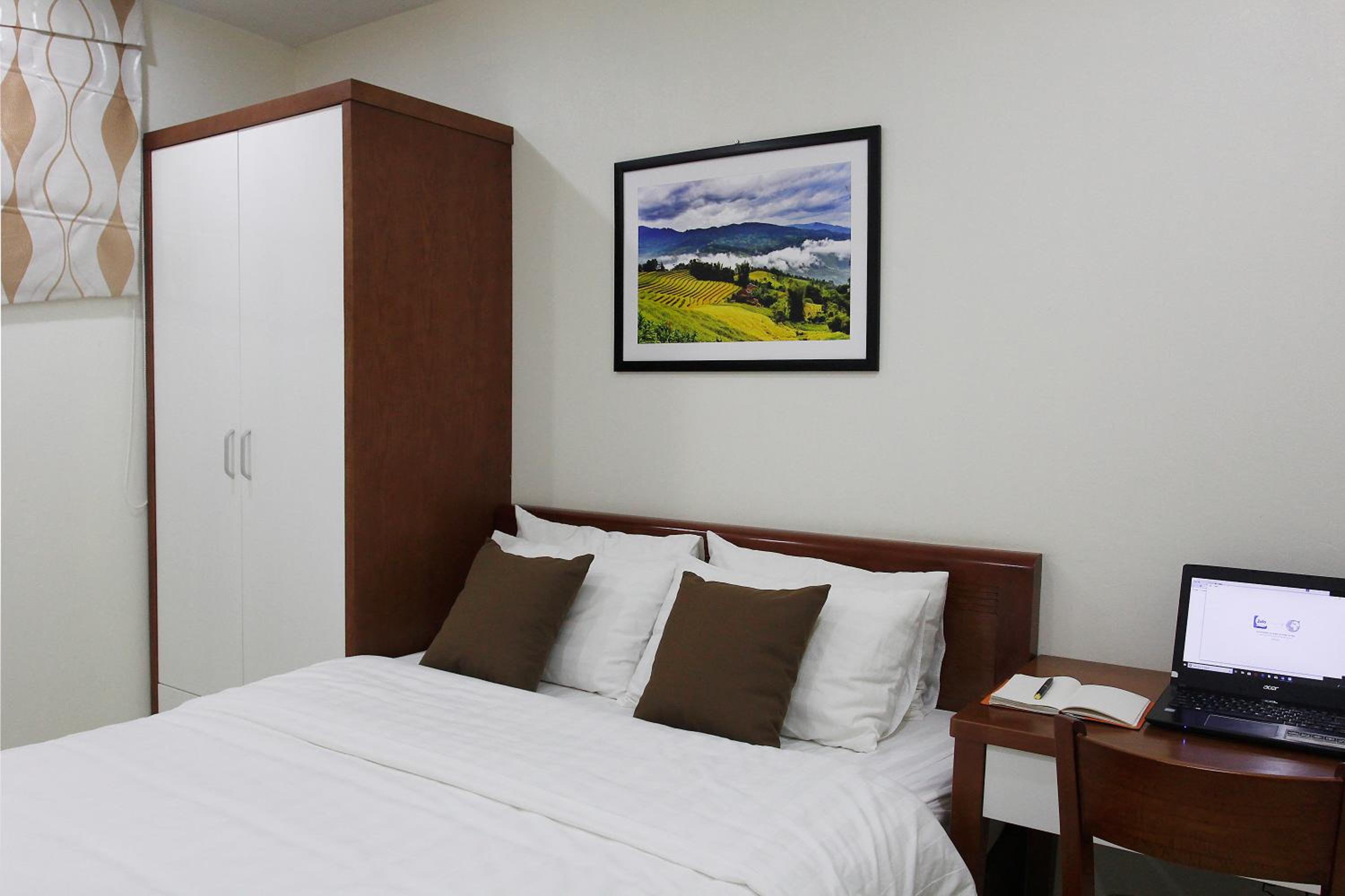 One-Bedroom Standard Apartment