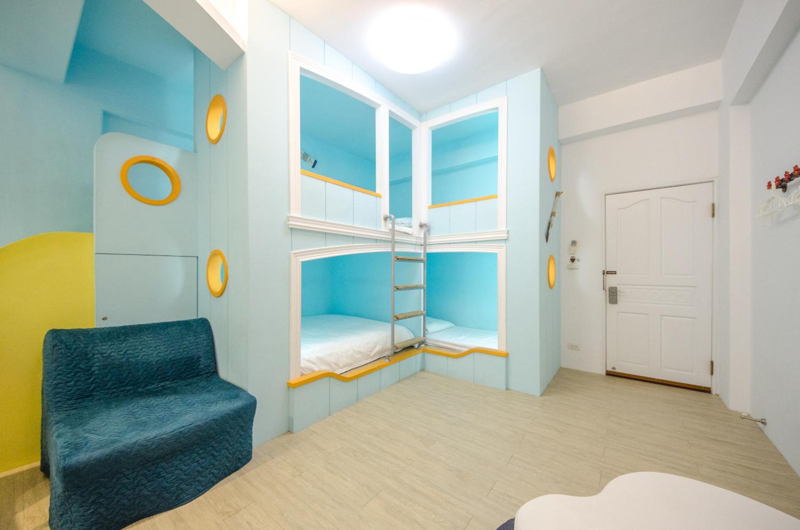 Family Room with Private Bathroom photo 1