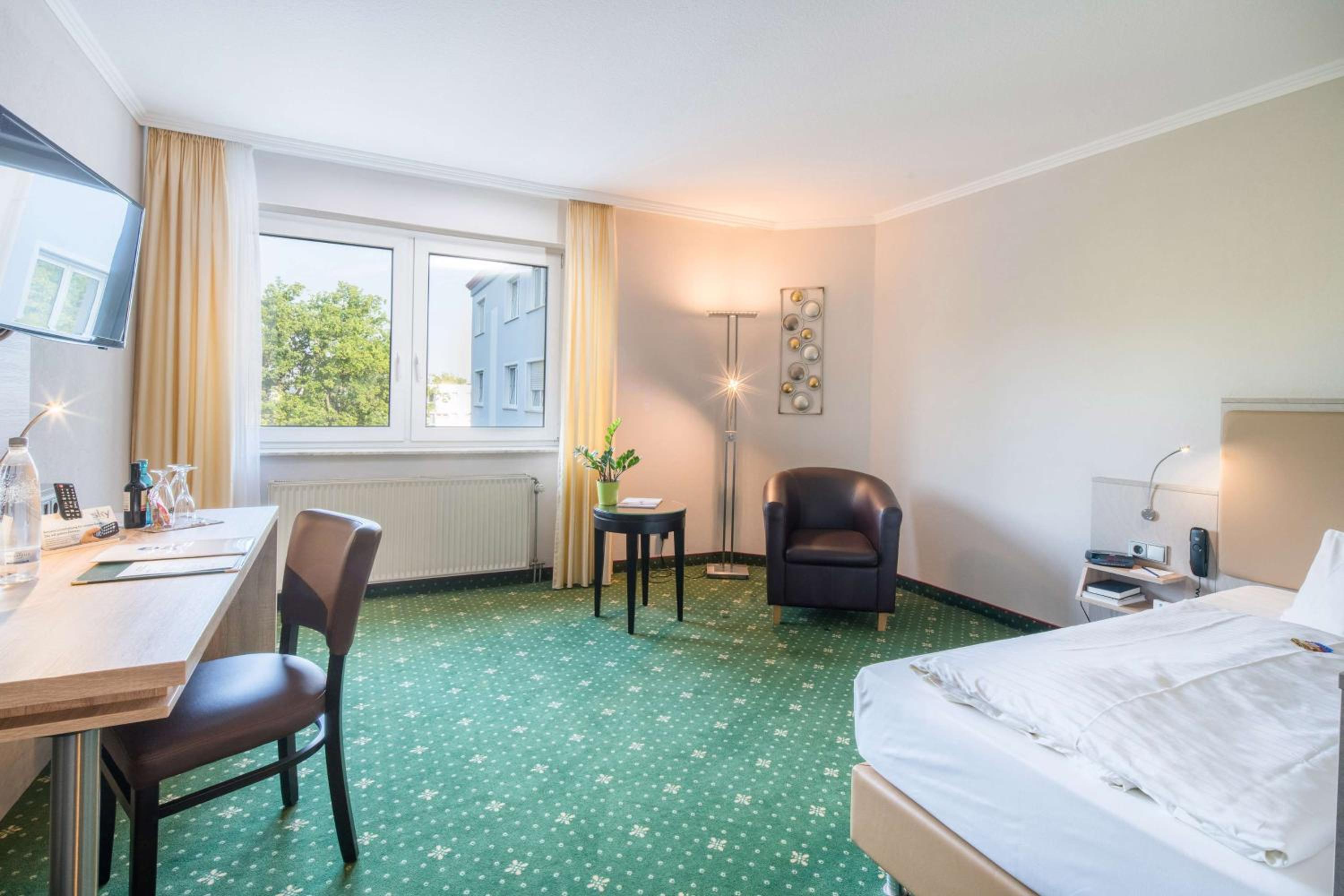 Standard Single Room with Single Bed photo 2