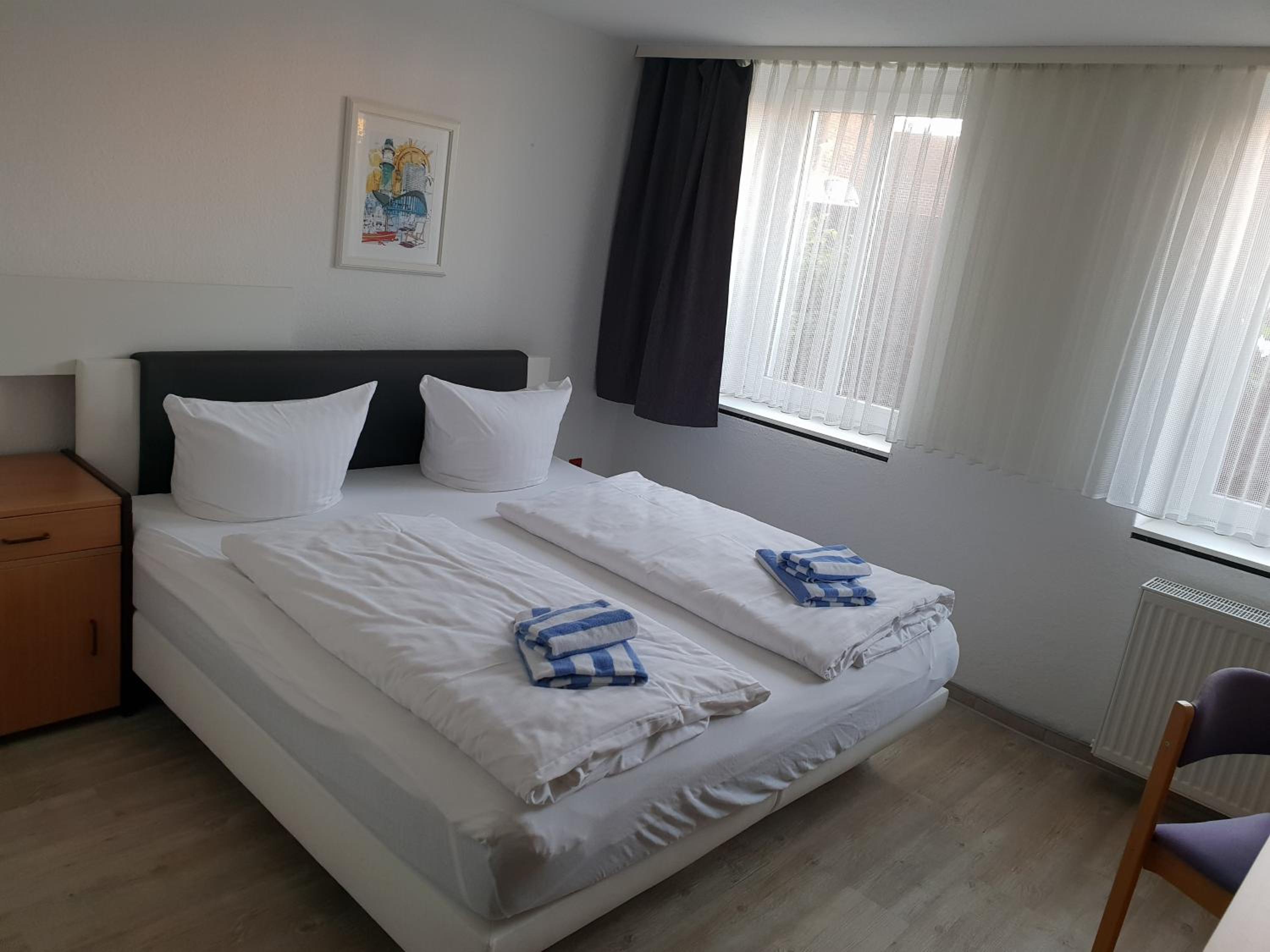 Double Room - Below Ground Level - 03 photo 3