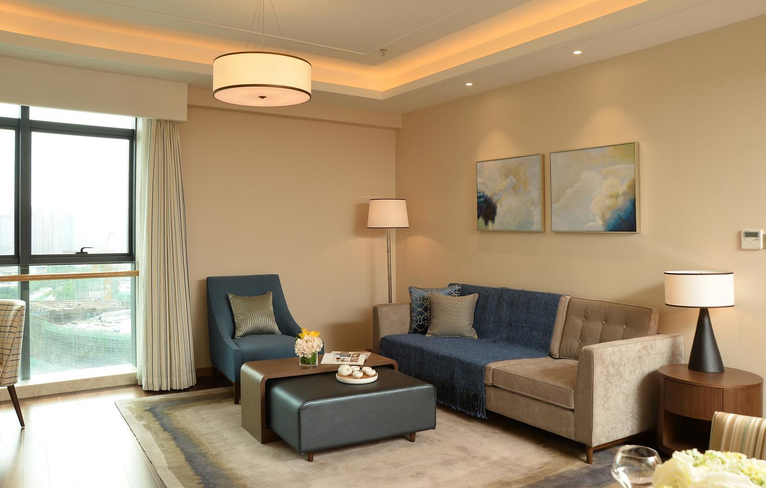 One-Bedroom Deluxe Apartment photo 2