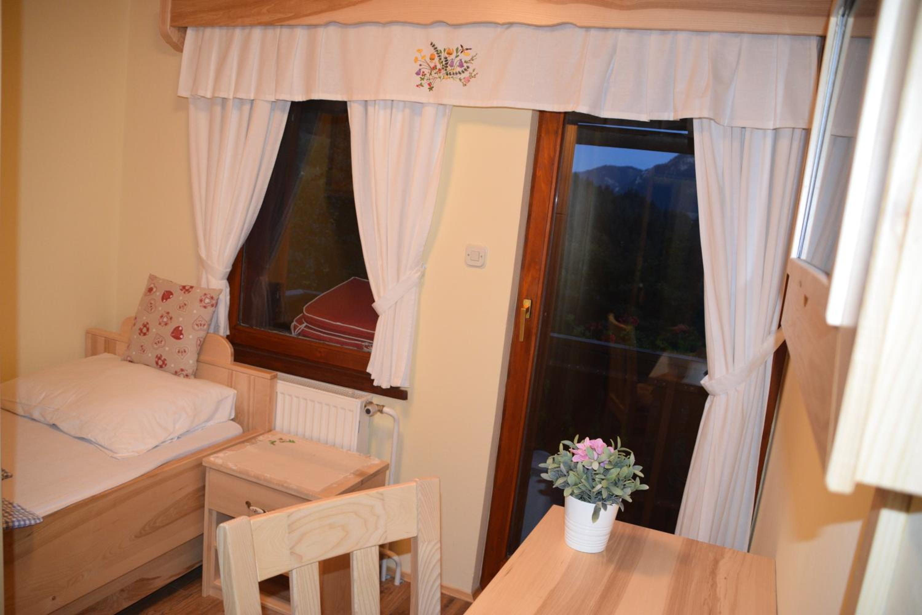 Single Room with Mountain View photo 3