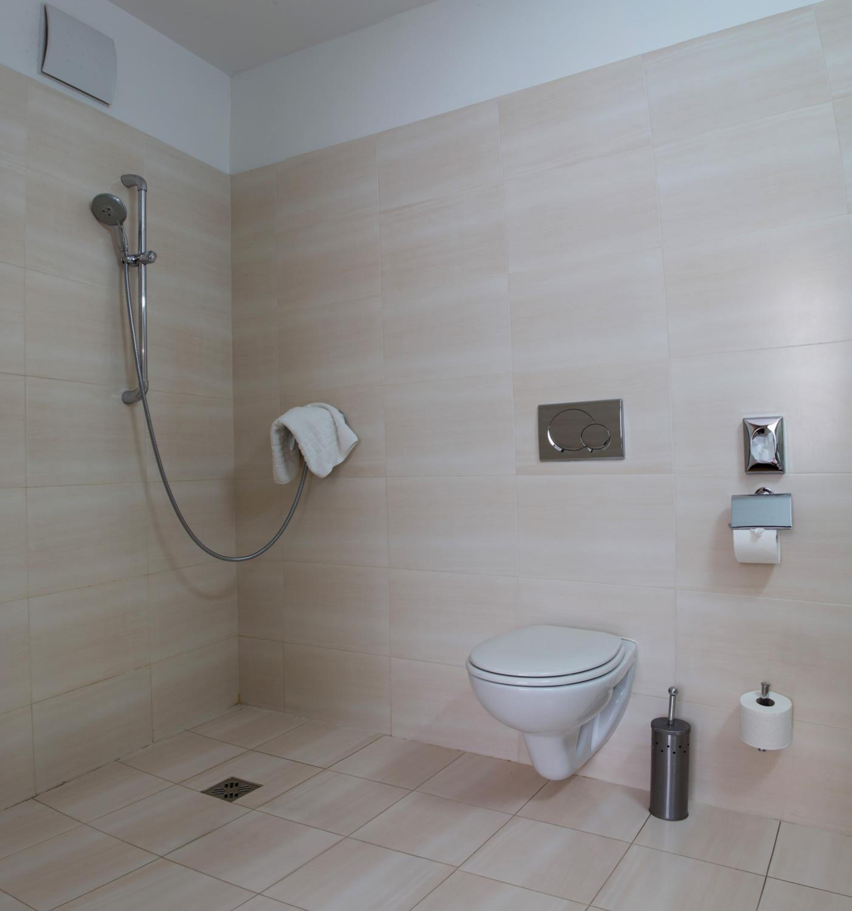 Double Room - Photo 14