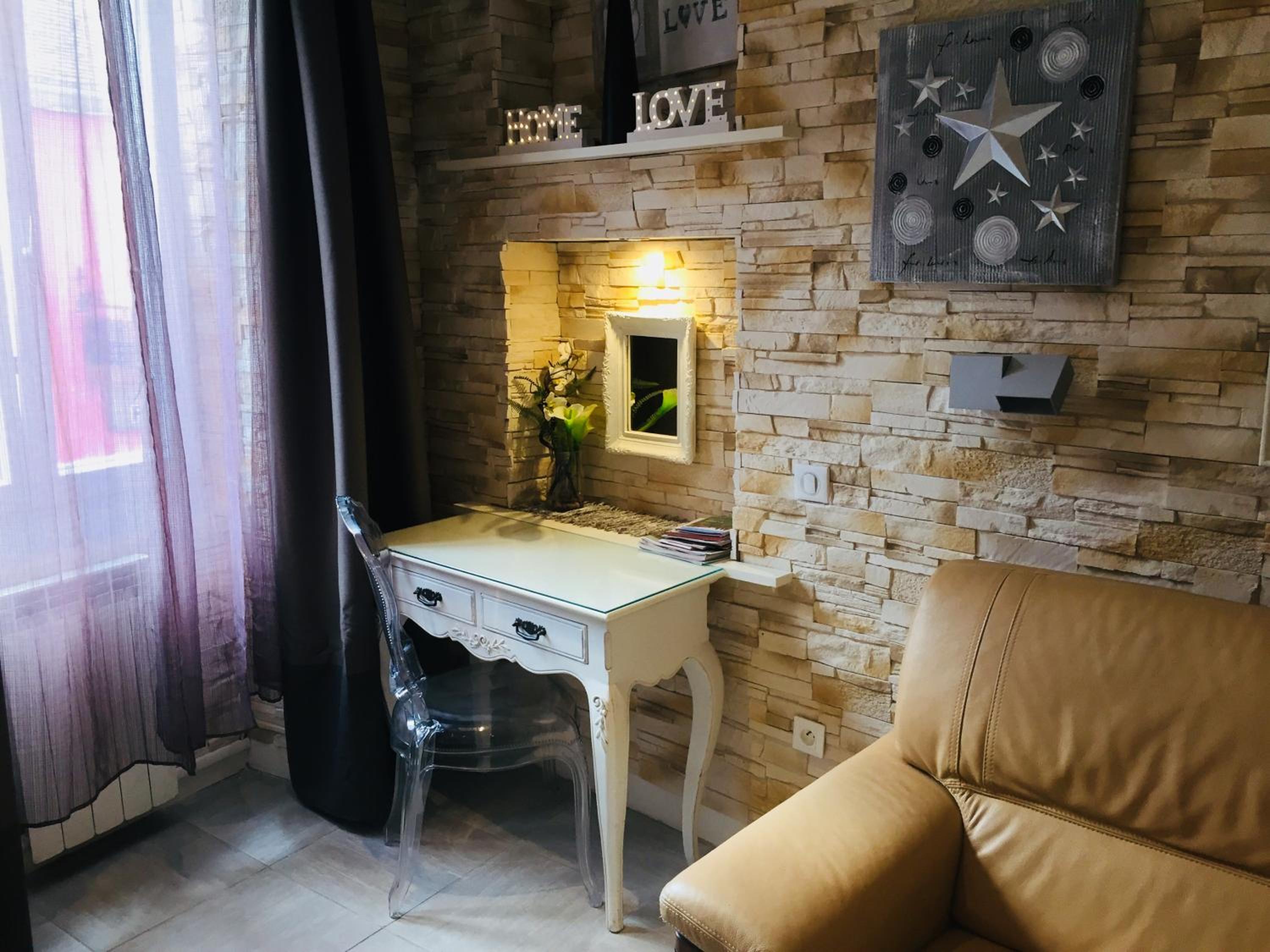 Apartment with Sauna and Jacuzzi - Photo 20