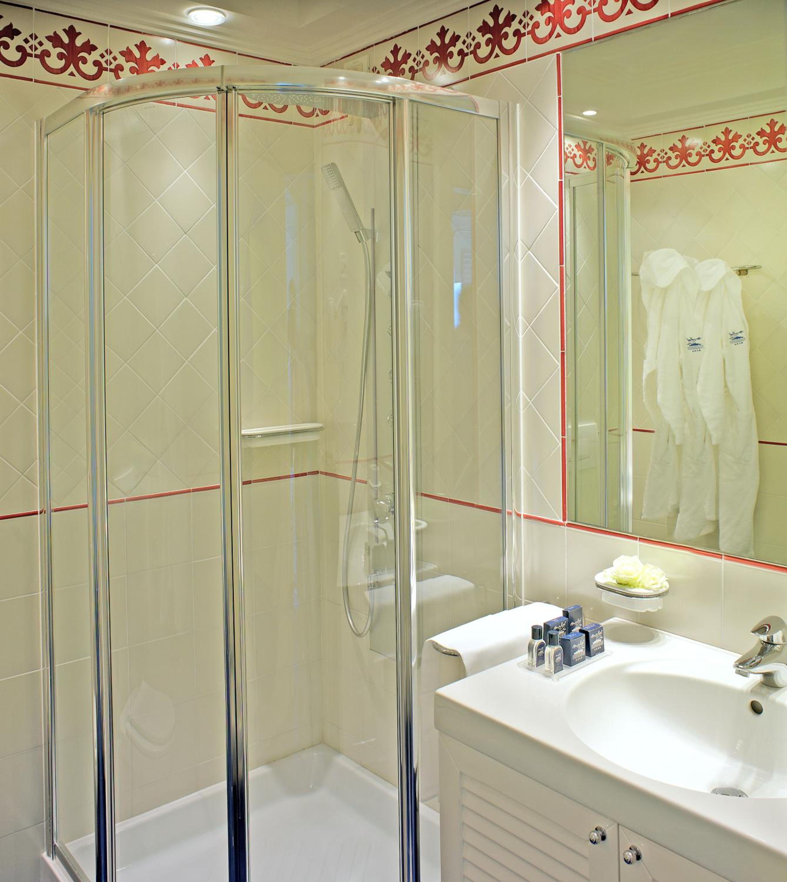 Standard Double Room - Photo 4