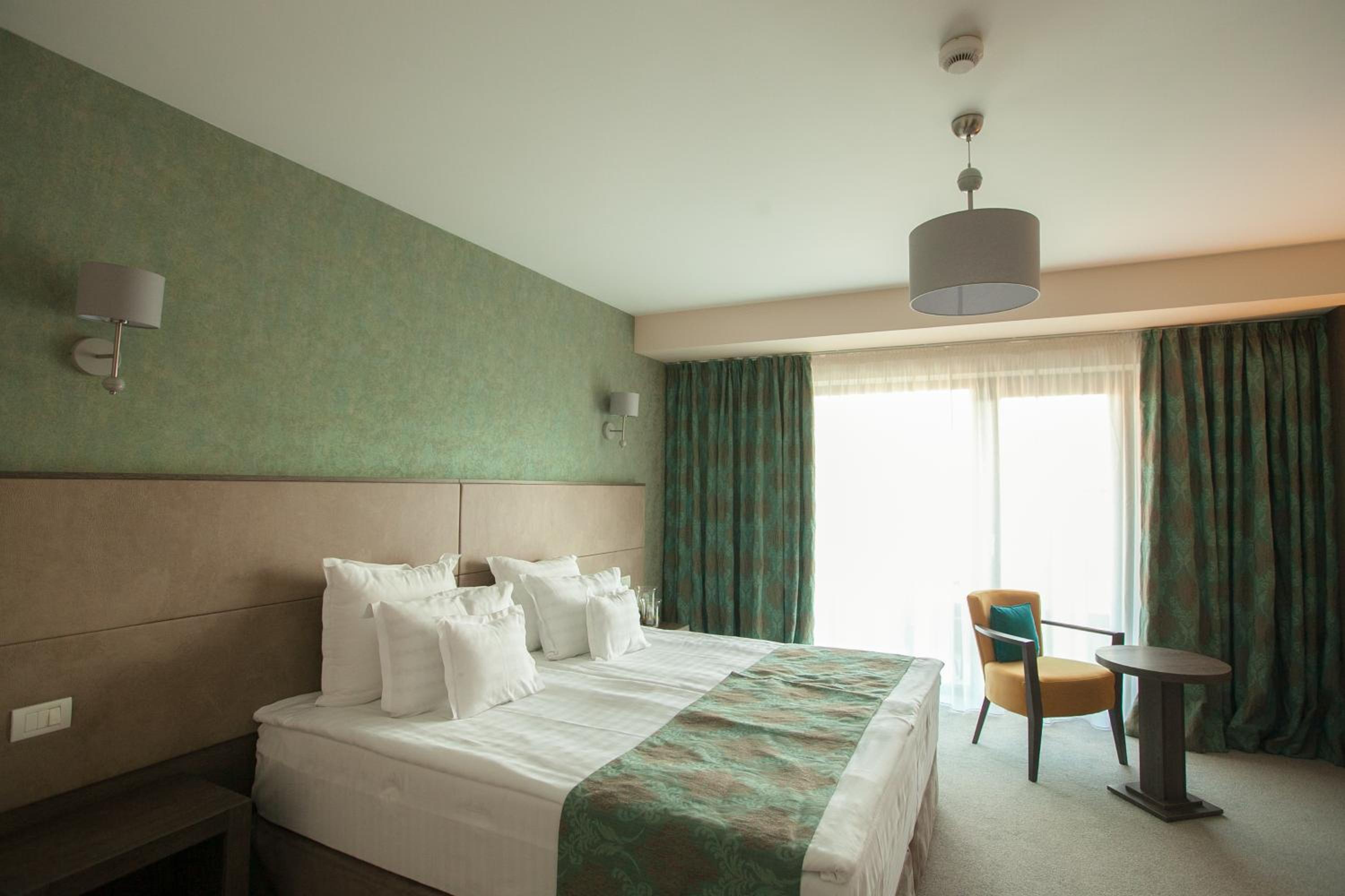 Standard Double Room - Photo 14