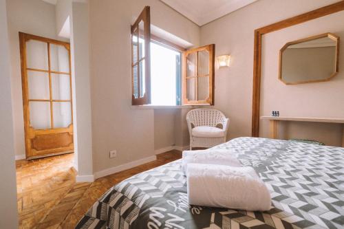 Double Room with Balcony and Shared Bathroom photo 3