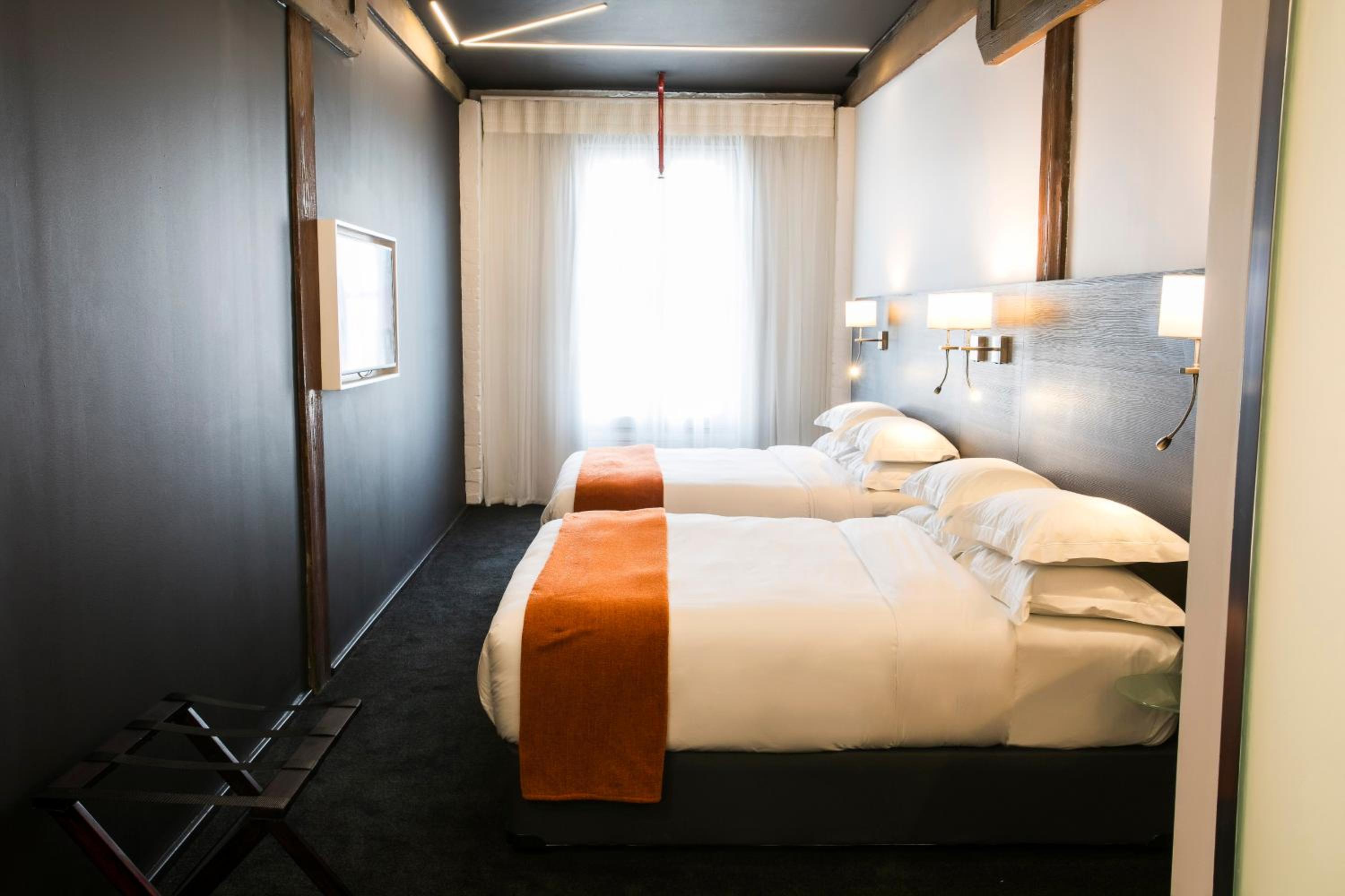 Standard Twin Room photo 3