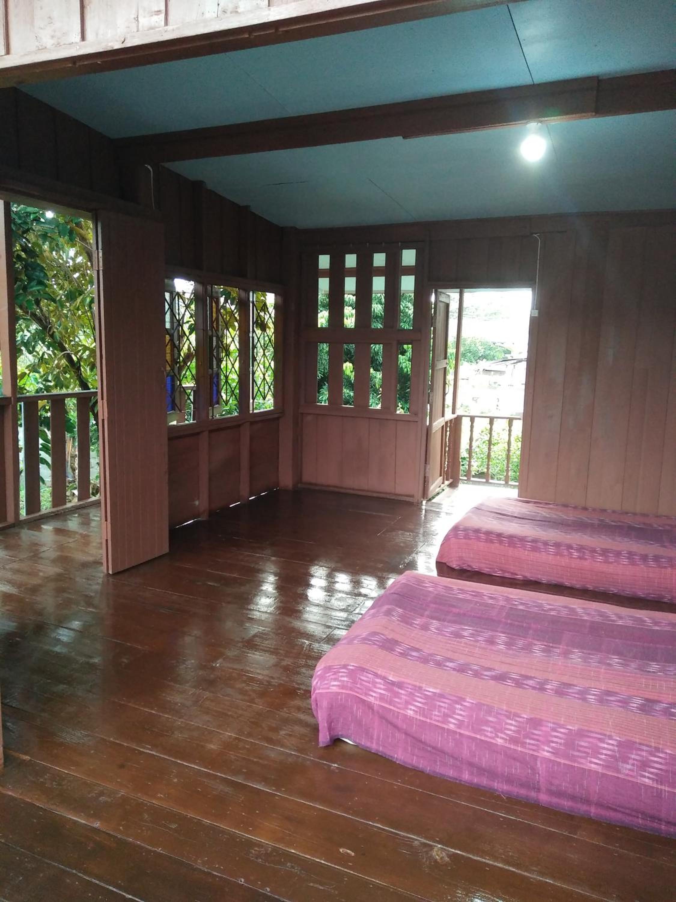Family Bungalow with Fan