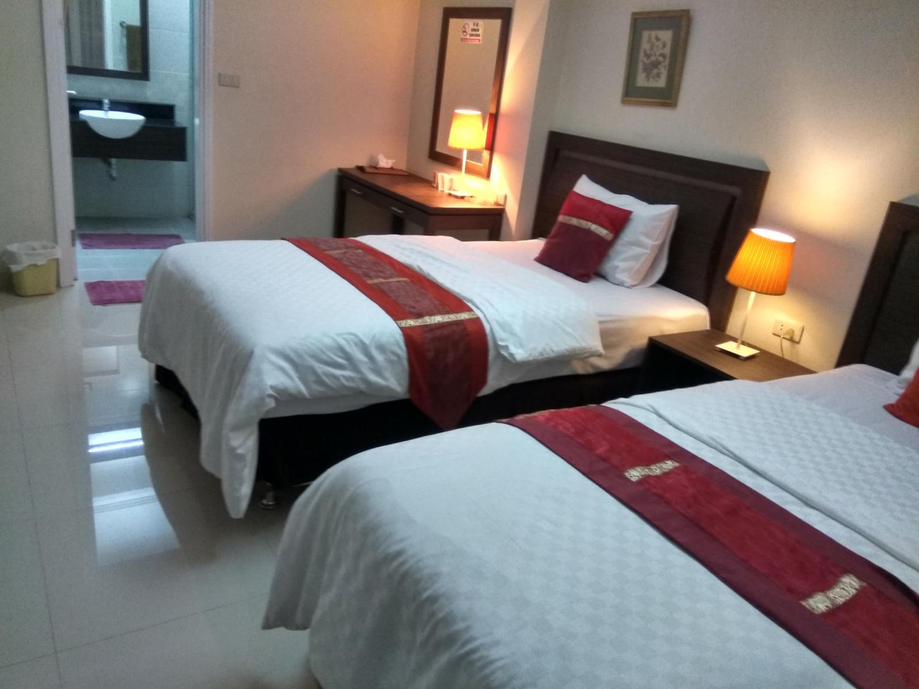 Deluxe Double or Twin Room photo 1