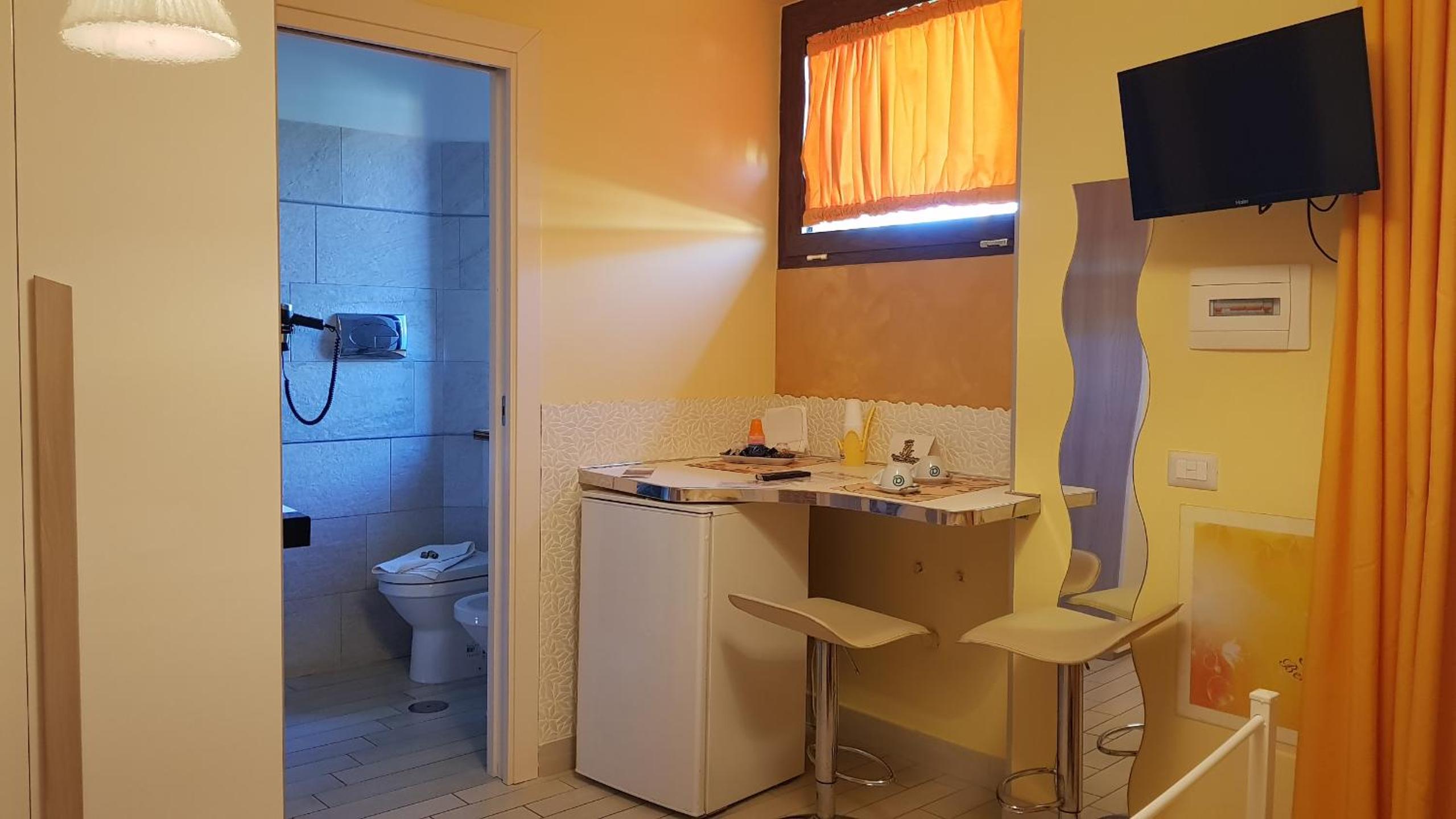 Double Room - Photo 2