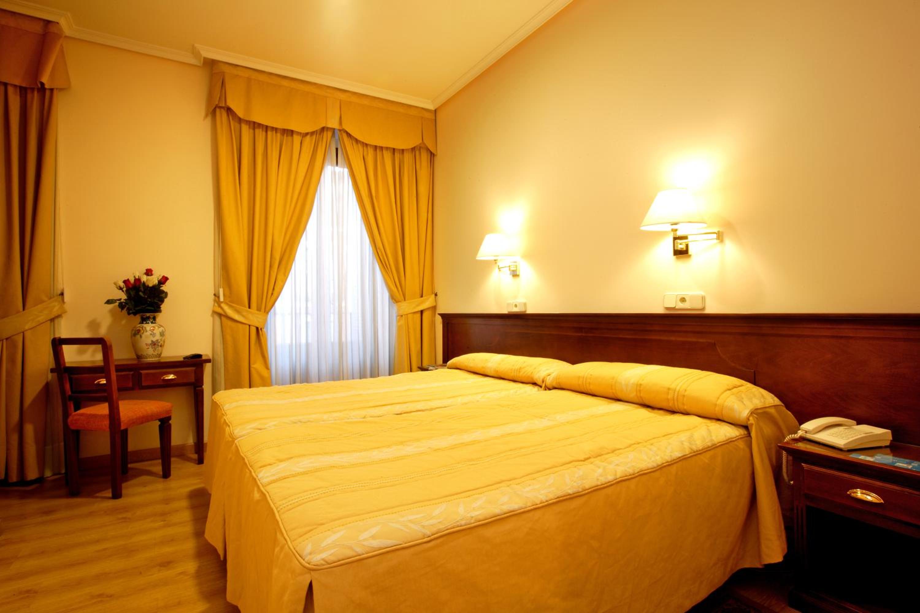 Double or Twin Room photo 2