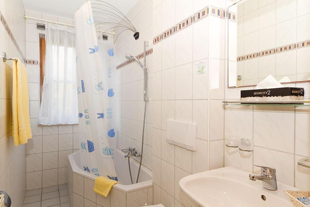 Double Room - Photo 2