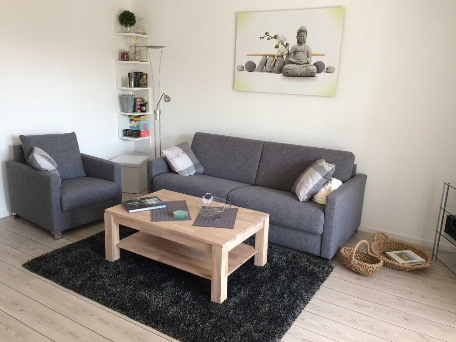 One-Bedroom Apartment with Balcony photo 2