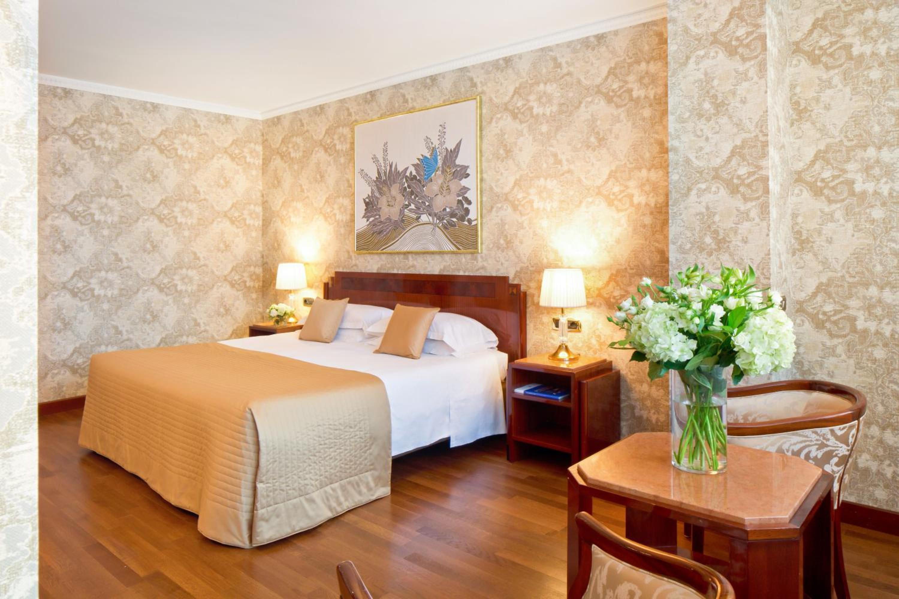 Deluxe Double Room - Photo 4