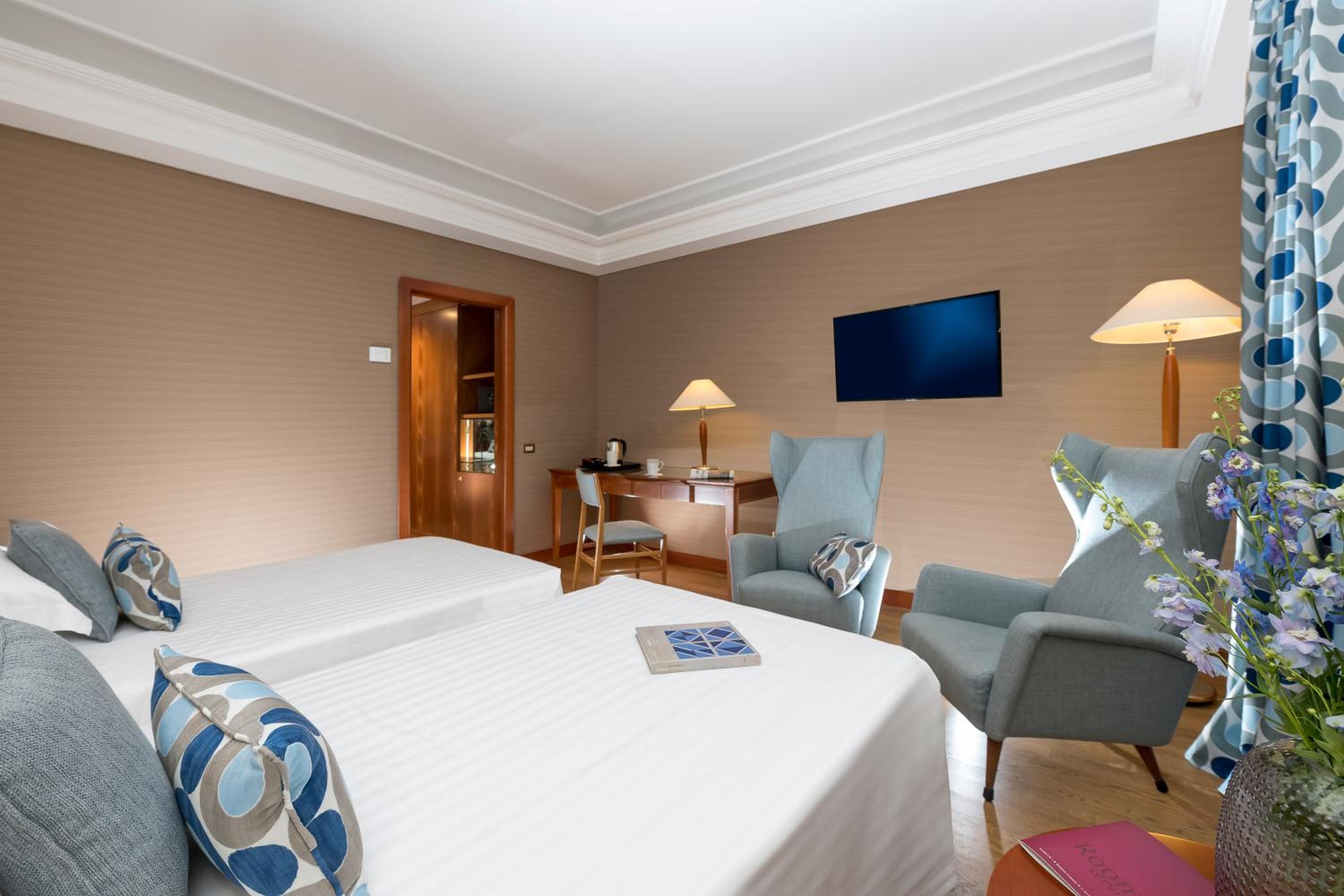 Classic Double or Twin Room - Photo 4