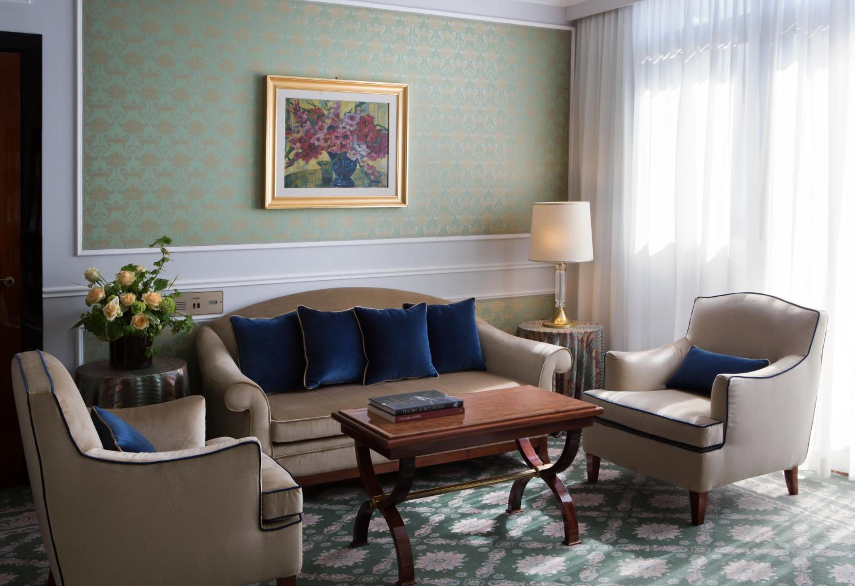Suite - Photo 10