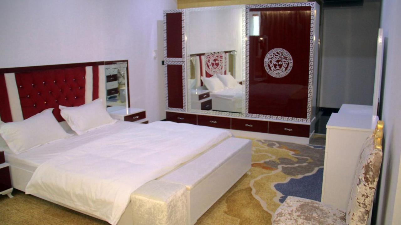 Superior King Suite