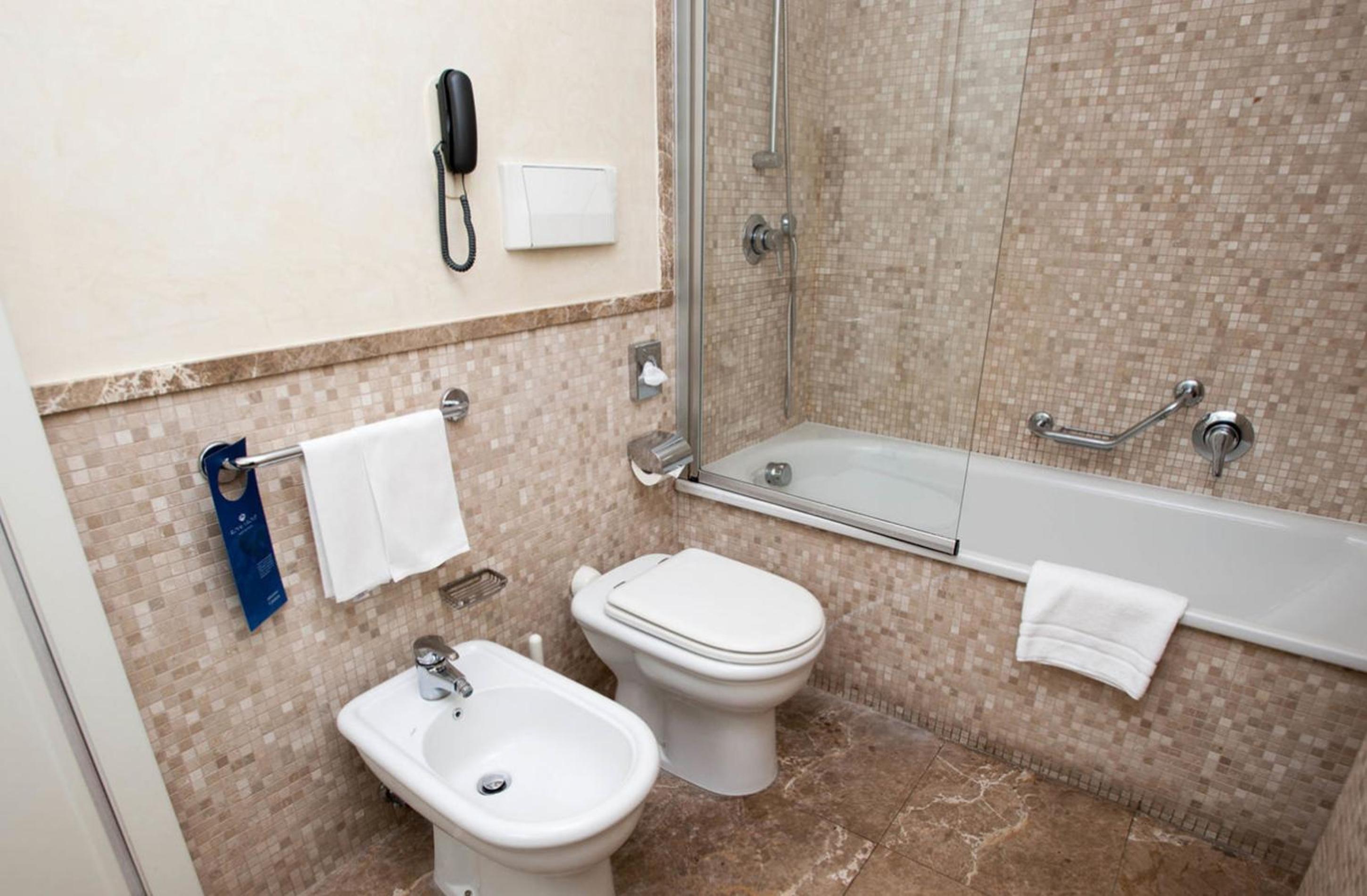 Deluxe Double Room with Sea View - Photo 4