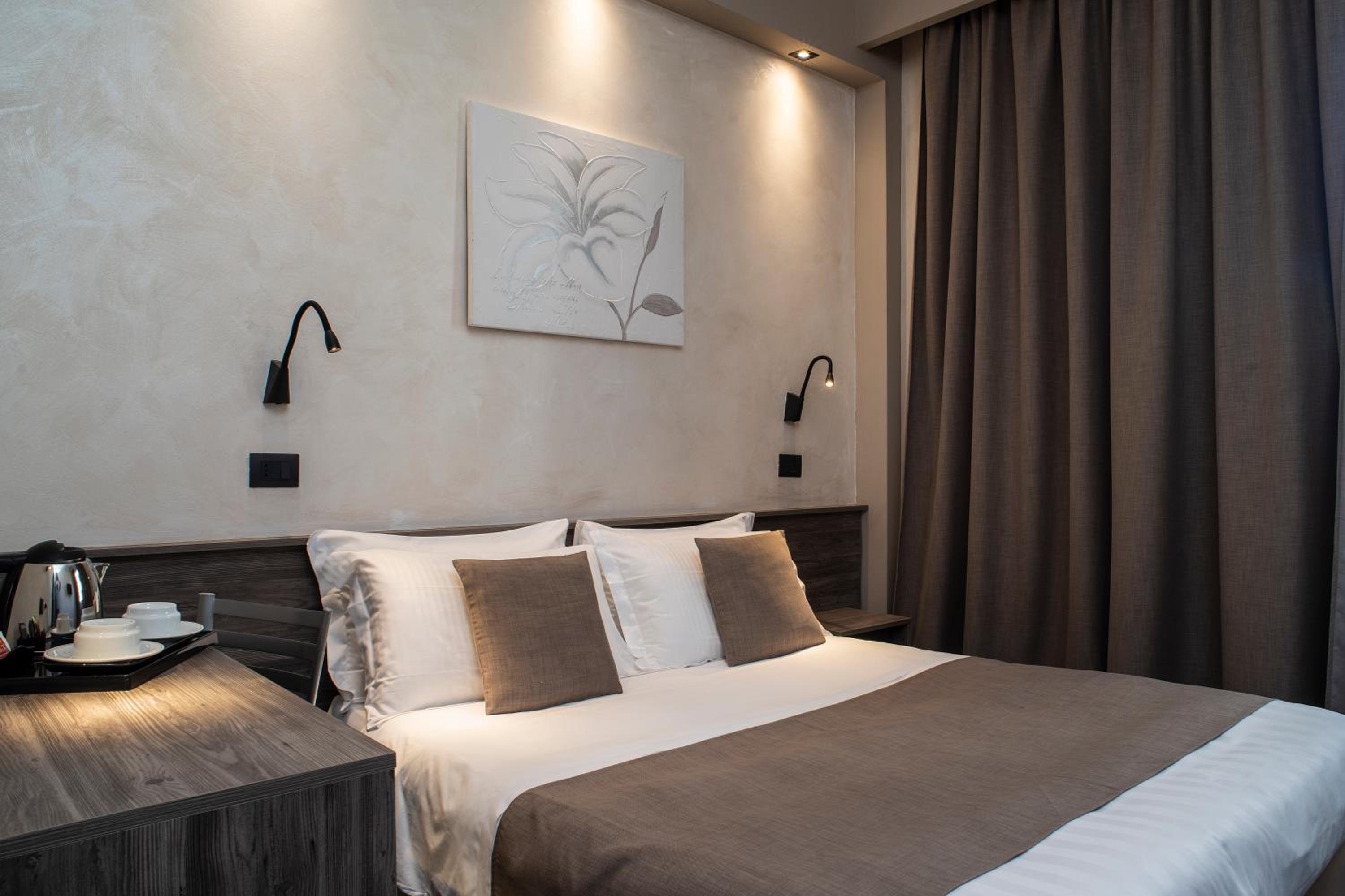 Superior Double or Twin Room - Photo 2