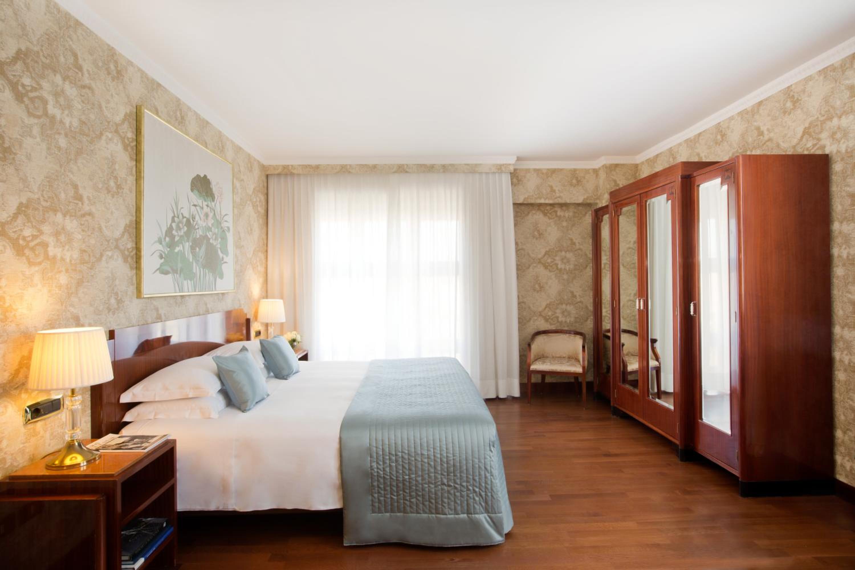 Junior Suite - Photo 1